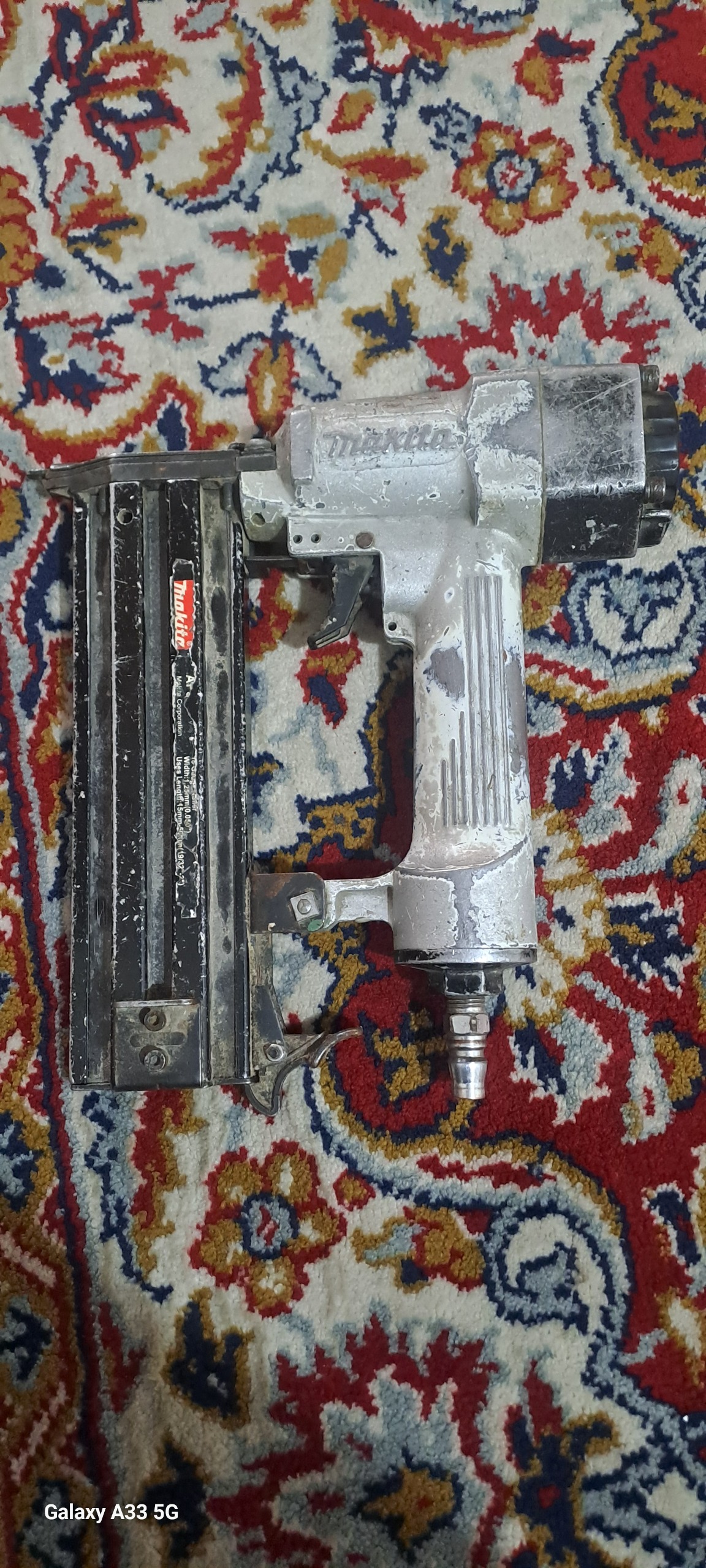 منگنه کوب ناکیتا
