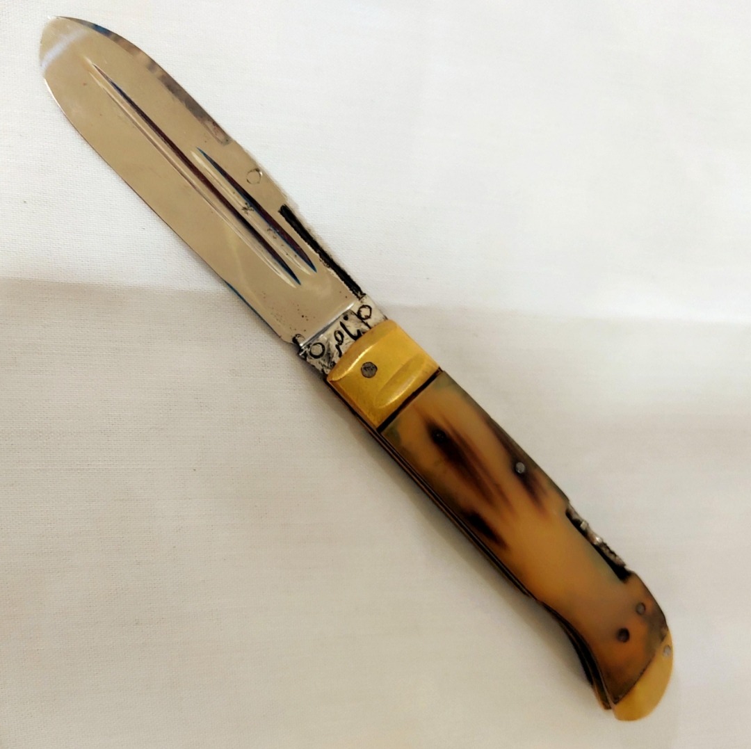 چاقو قدیمی زیبا