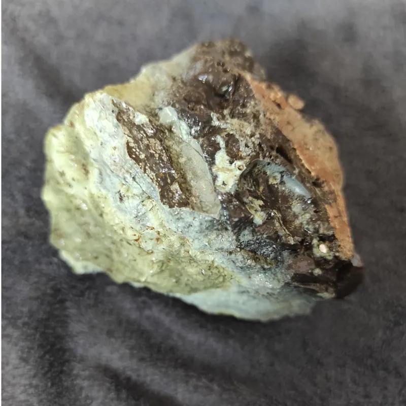 سنگ آبسدین اصل سبز رنگ درجه یک