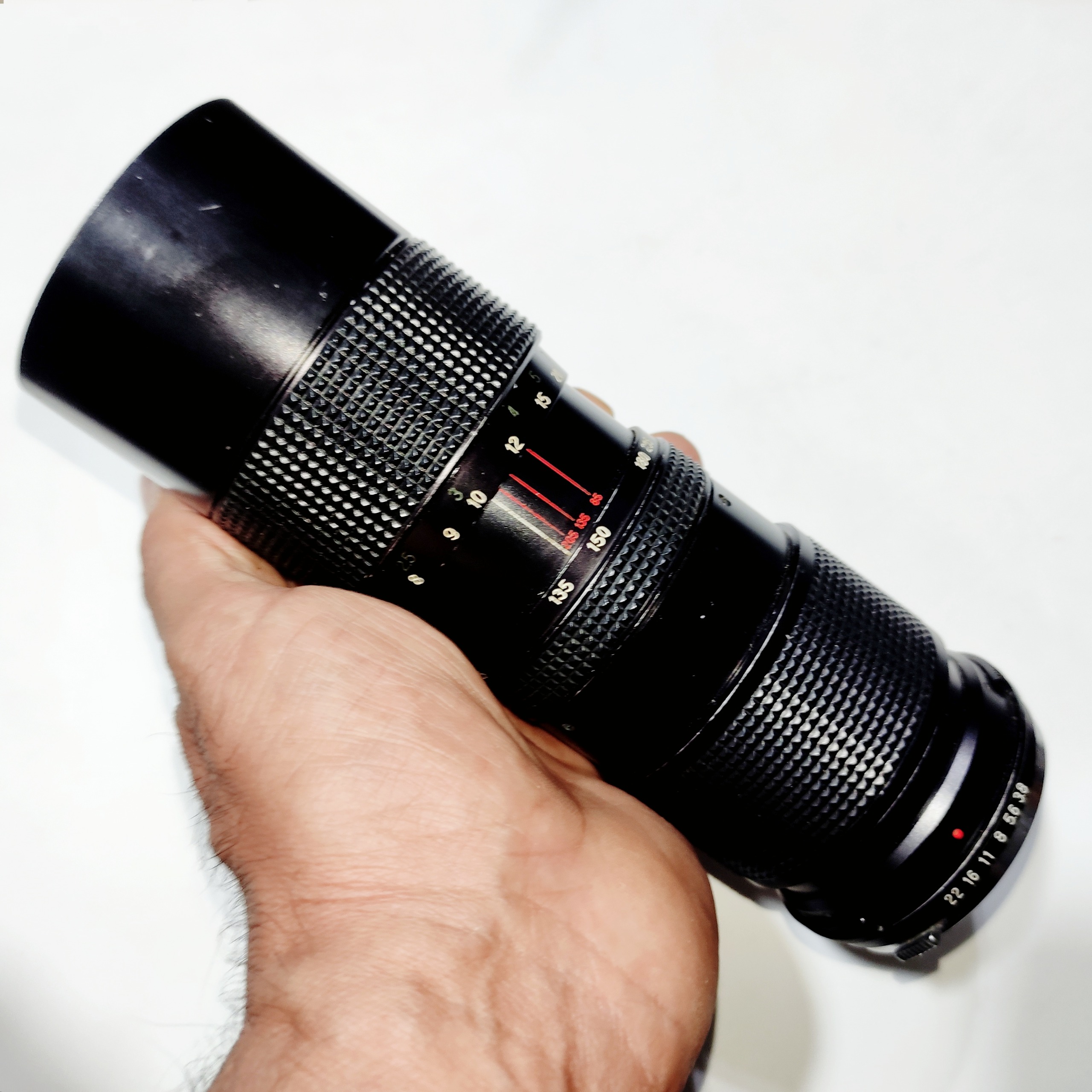 لنز زوم 85-205 المپوس F3٫8 دهانه 58