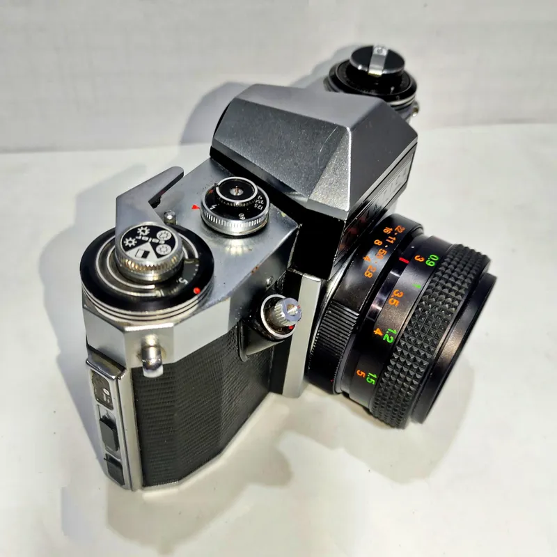 دوربین پراکتیکا 1965 nova و لنز F2.8 55mm