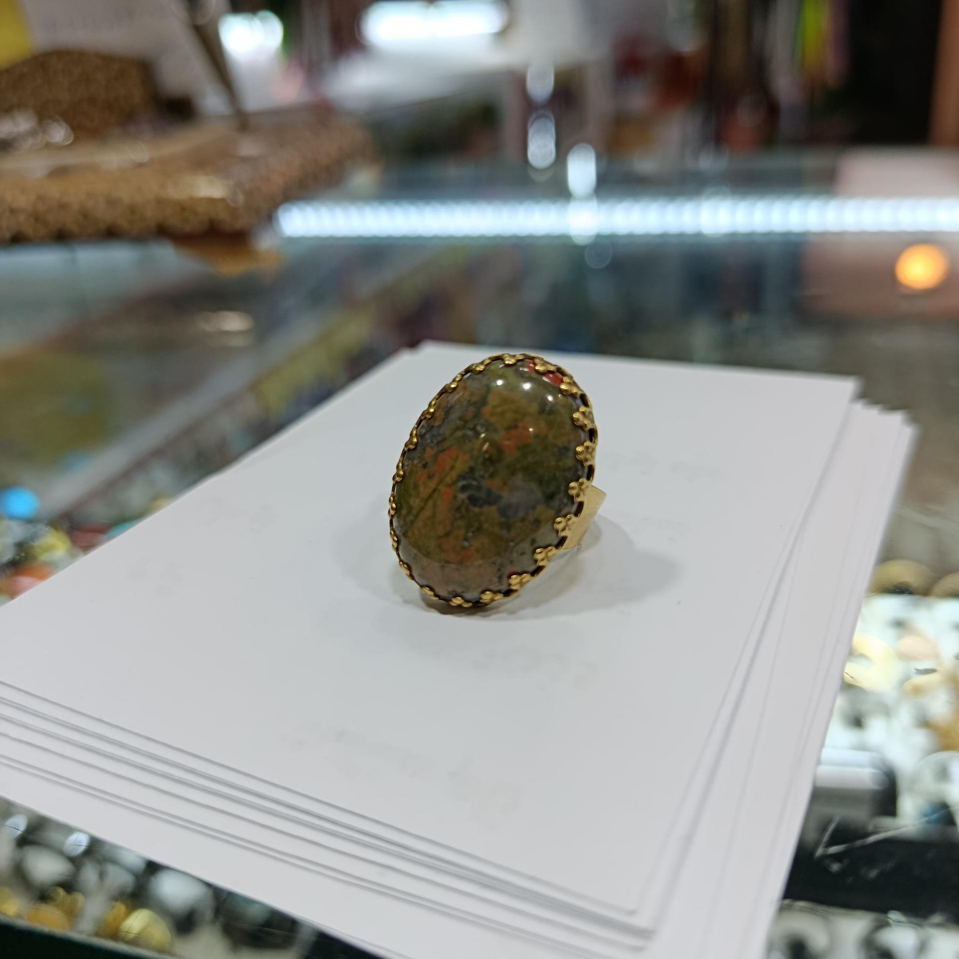 انگشتر برنج رنگ ثابت با سنگ اوناکیت