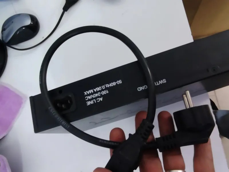 سوییچ شبکه 16 پورت D-Link DES-1016D