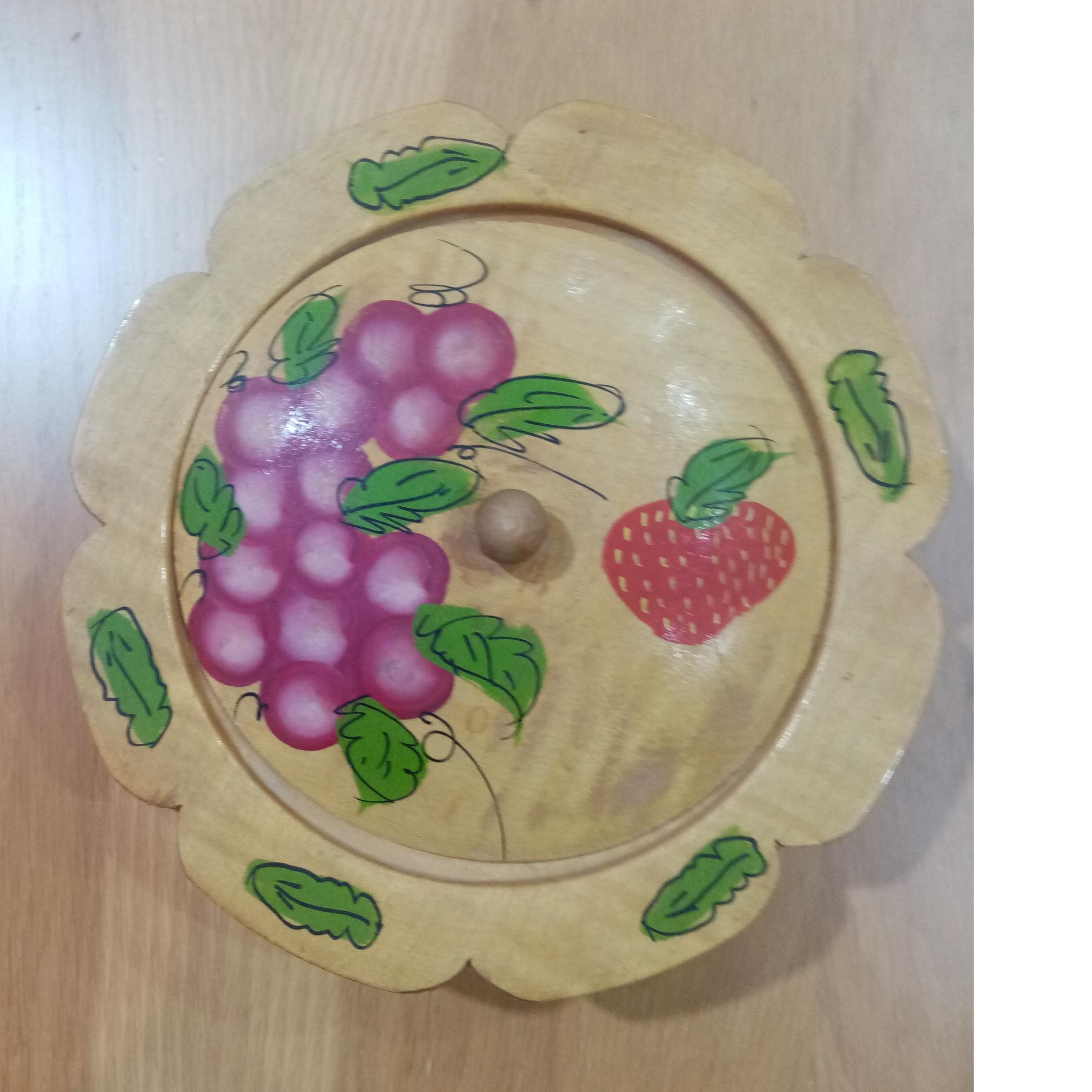 شکلات خوری چوبی درب دار
