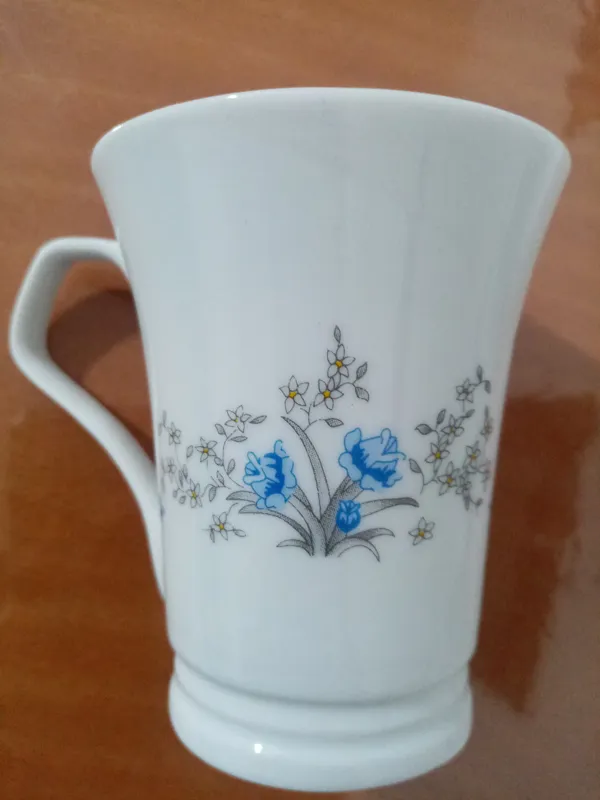 فنجان قدیمی چای خوری چینی گل آبی