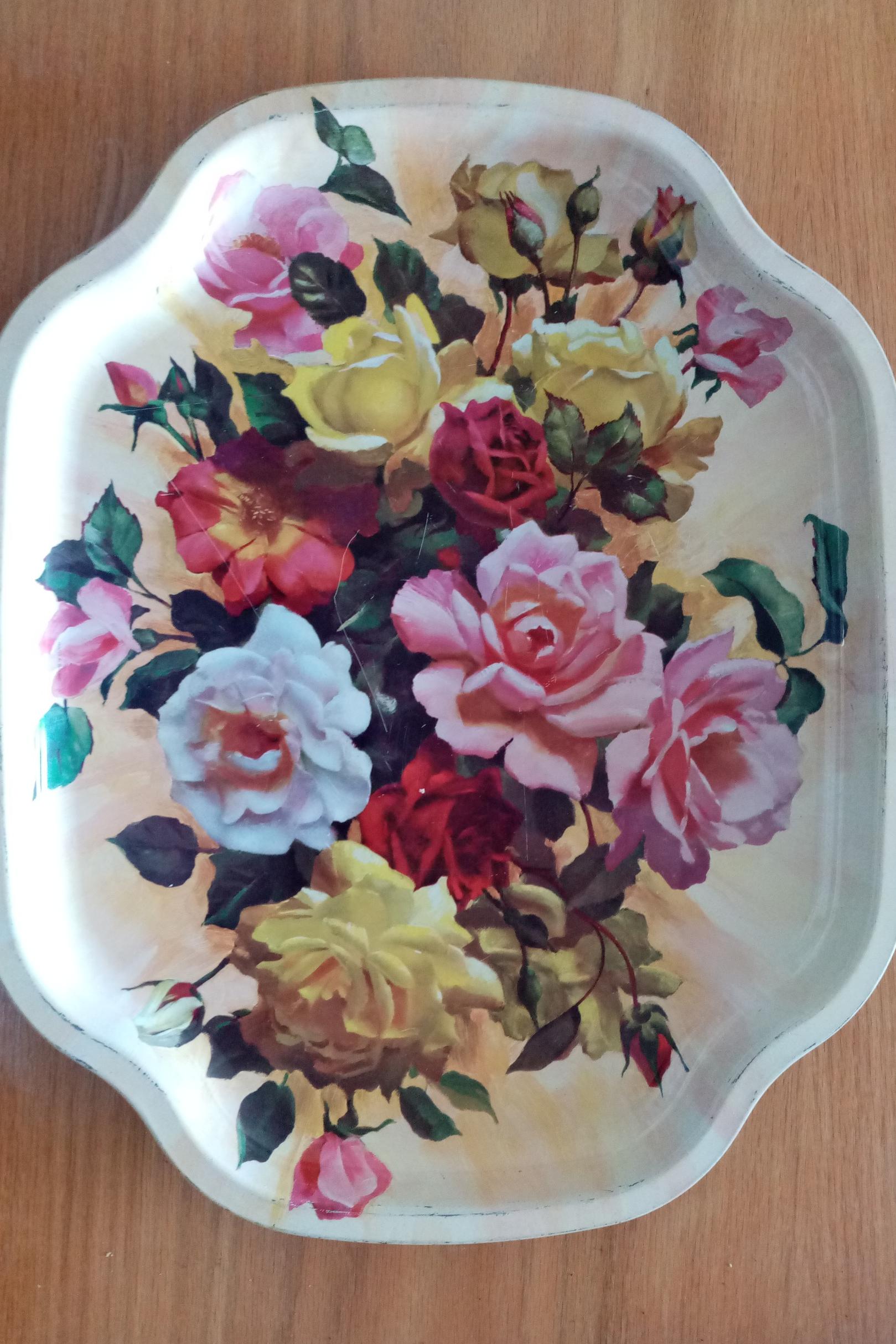 سینی قدیمی اهنی چاپ دسته گل رز