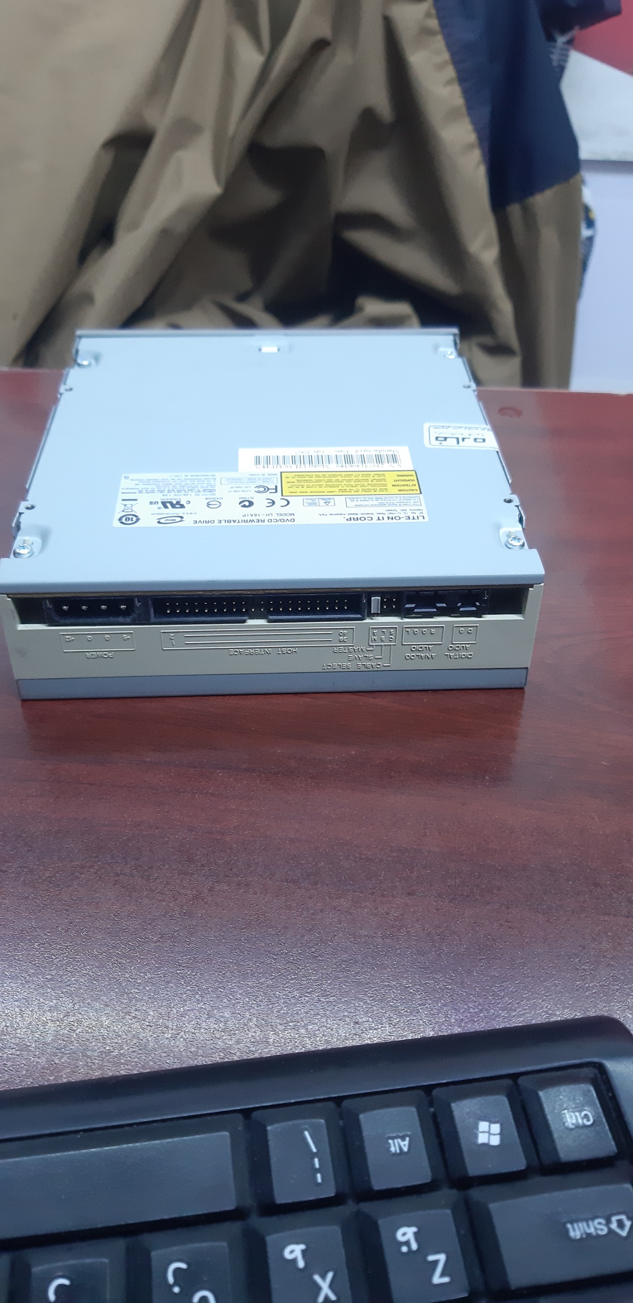 یک DVD-RW IDE تست شده آی دی ای