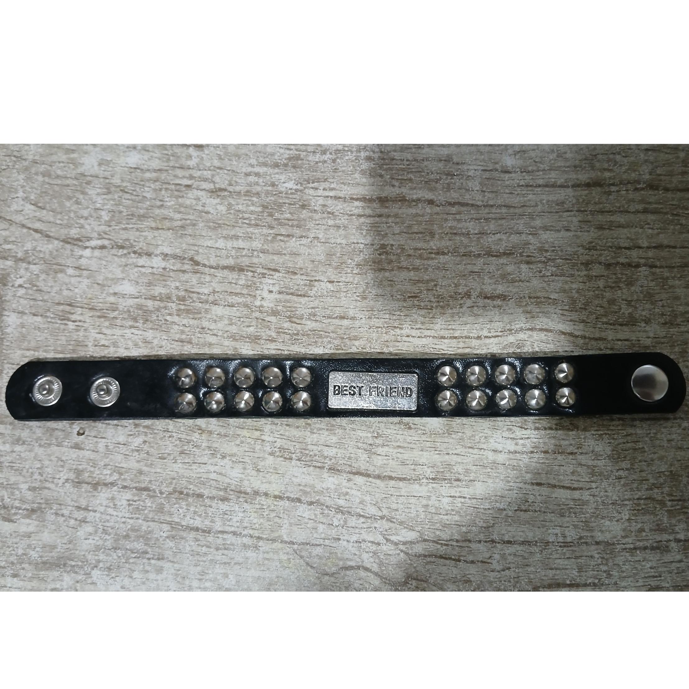 چهار عدد دستبند مردانه اسپرت توضیحات