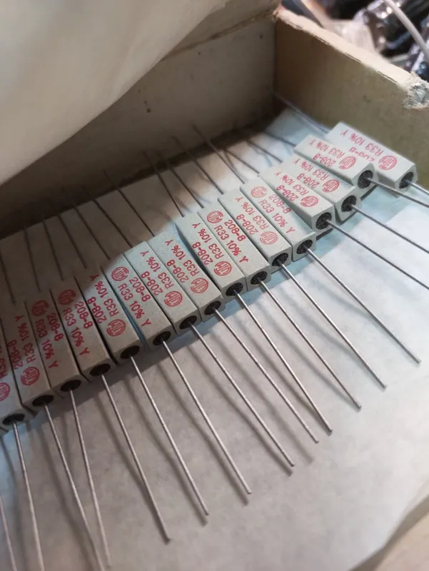 مقاومت آلمانی 33 صدم اهم برای آمپلیفایر