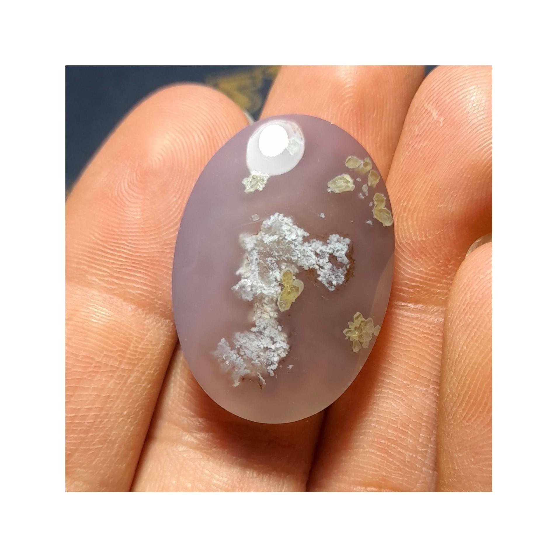 نگین عقیق شجر شکوفه بسیار زیبا