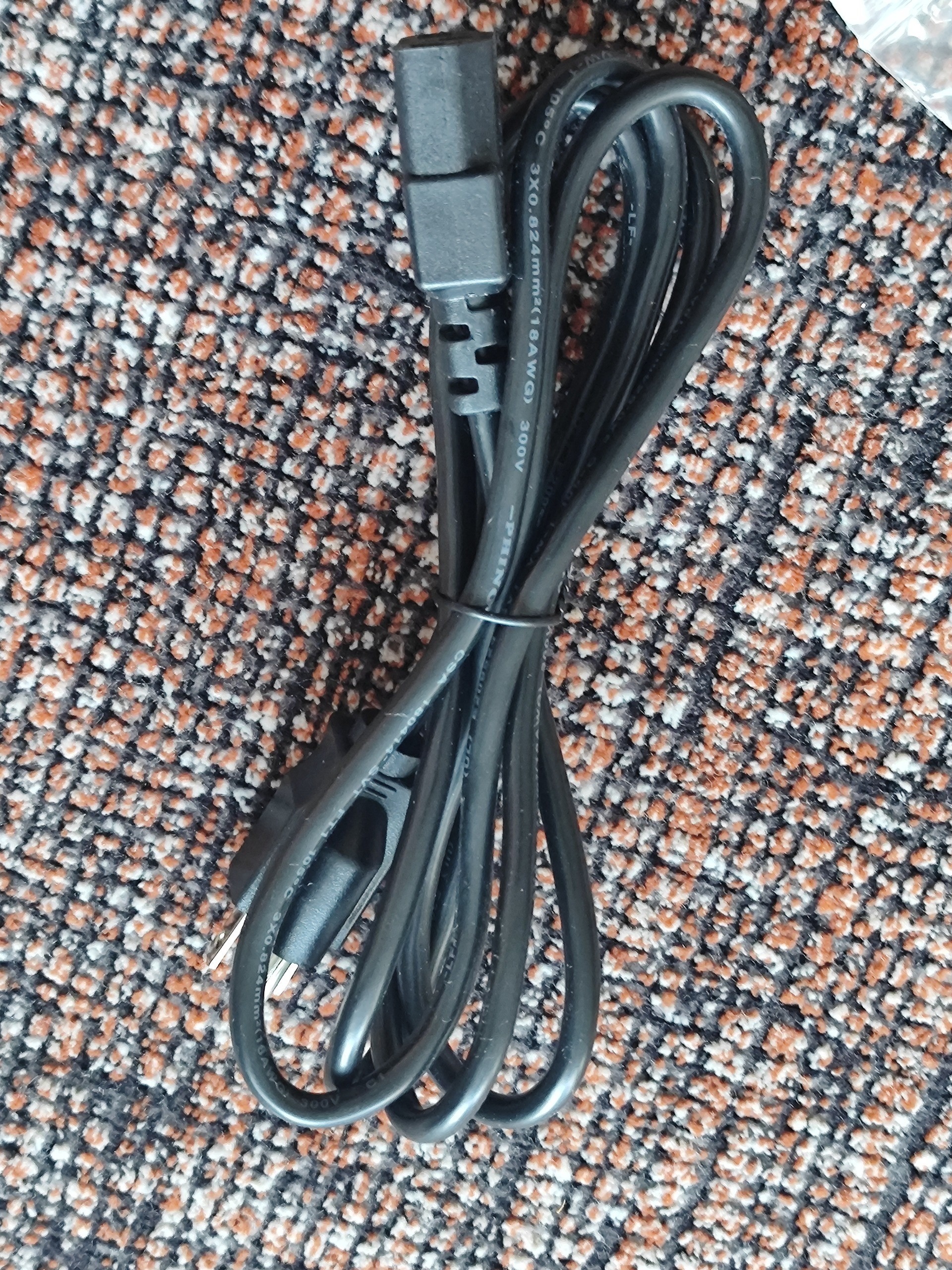 کابل برق 3 شاخه