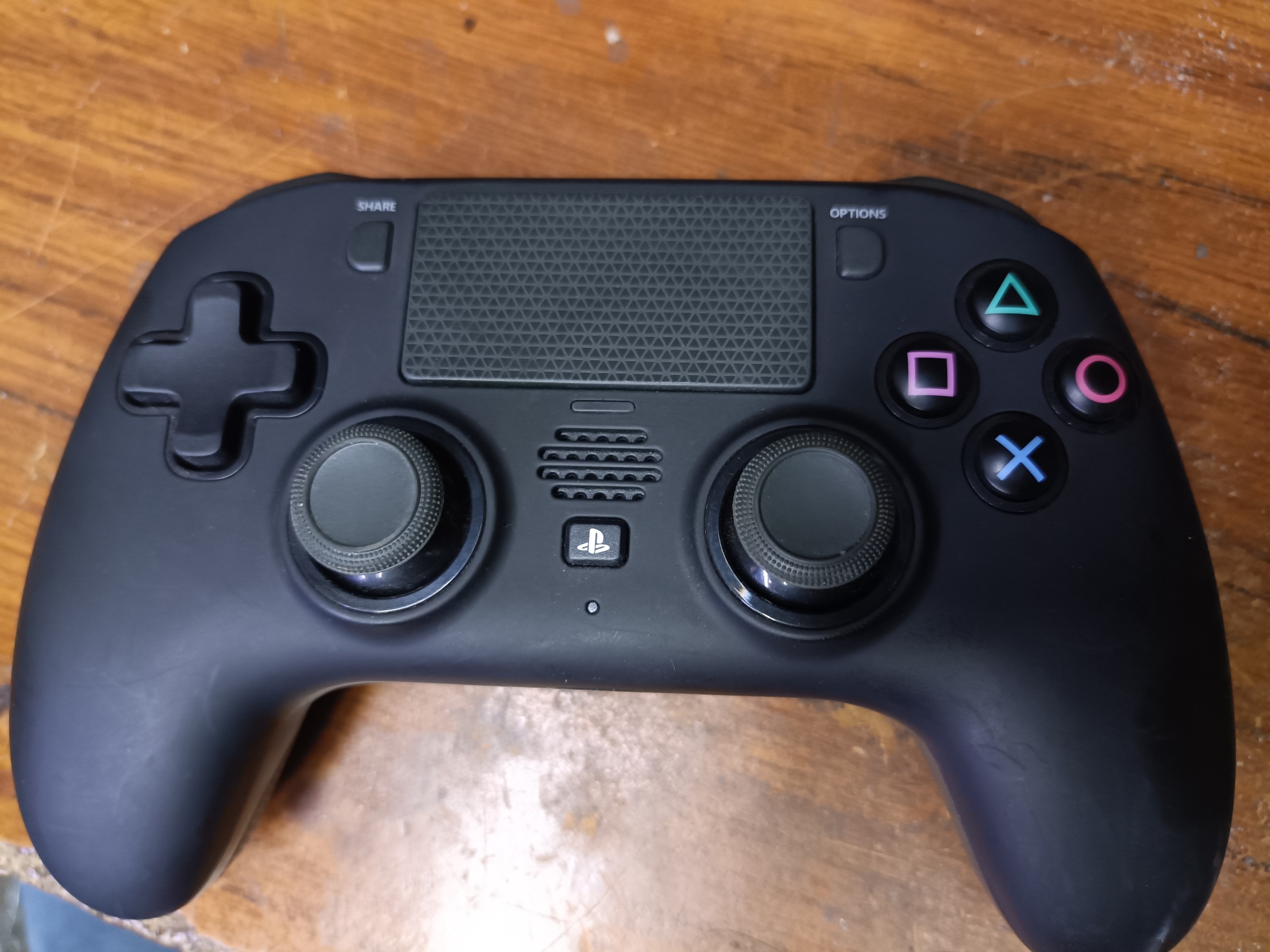دسته بازی ps4 و کامپیوتر powerA ps4 fusion
