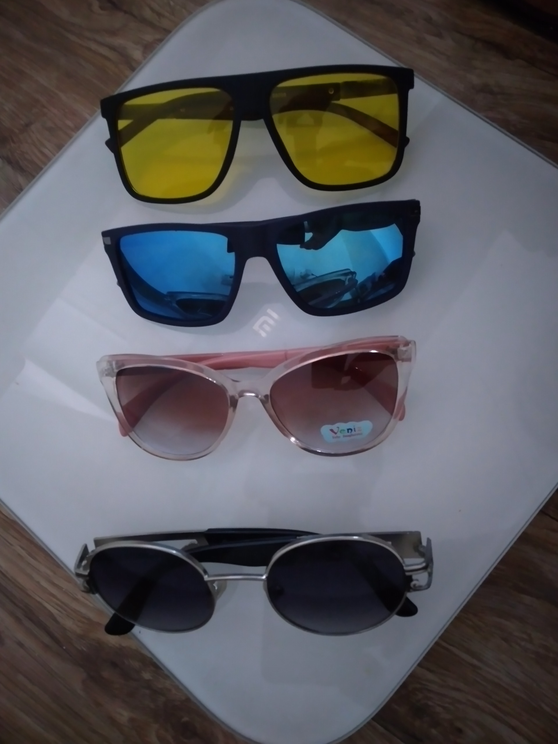 عینک آفتابی زنانه و مردانه