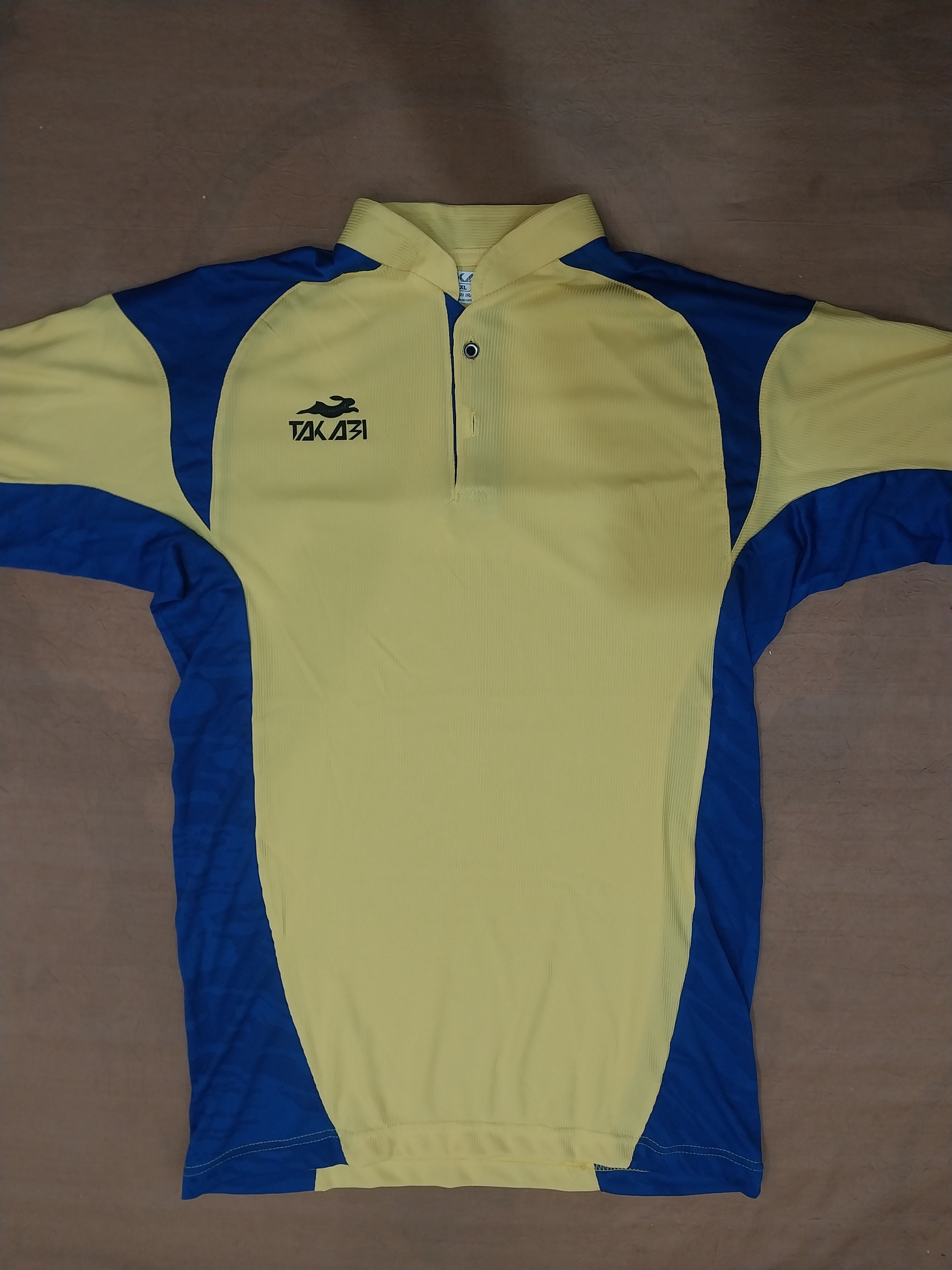 لباس ست لباس فوتبال تکابی ست تیشرت و شورت takabi