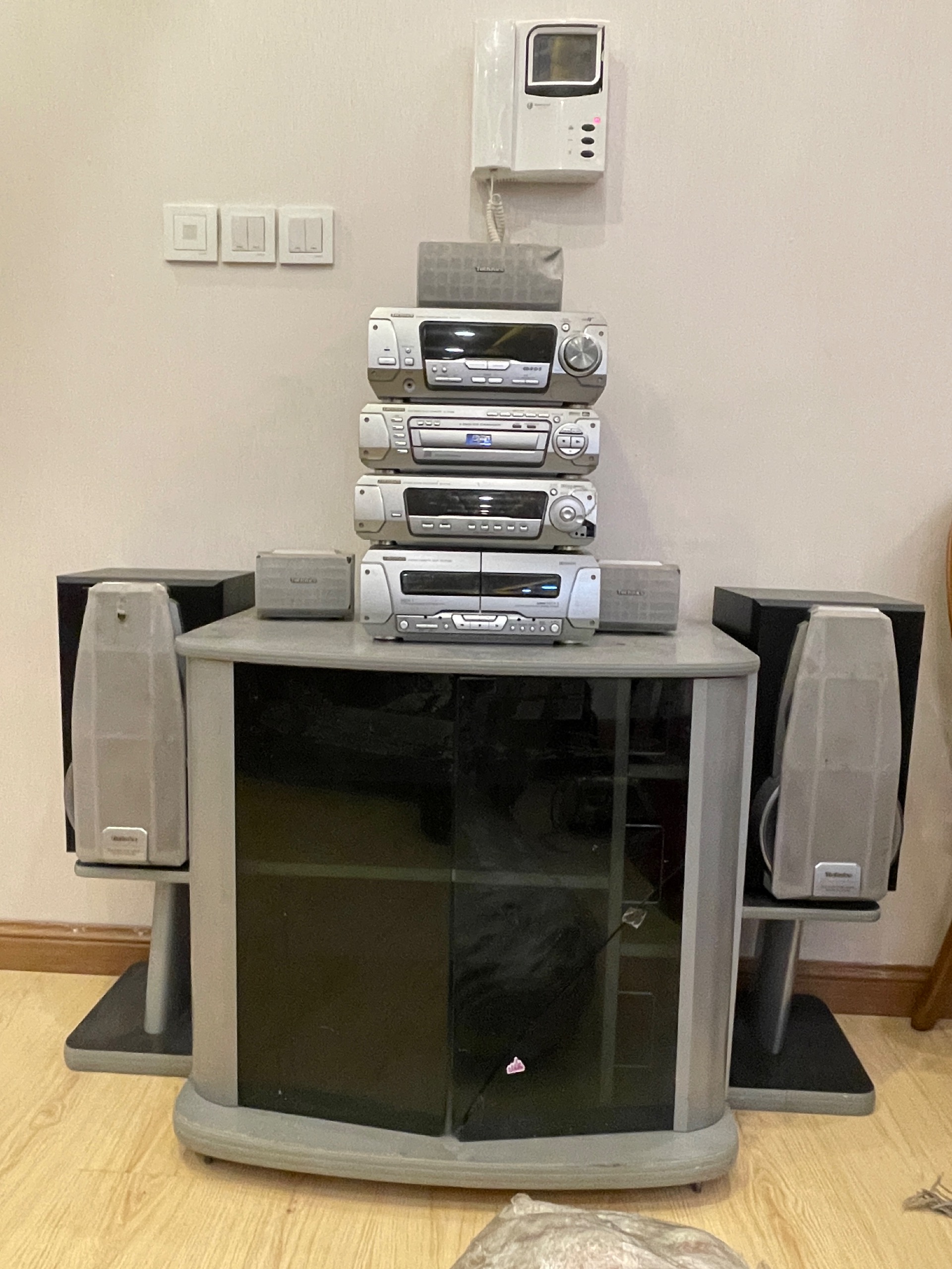 ضبط طبقاتی technics