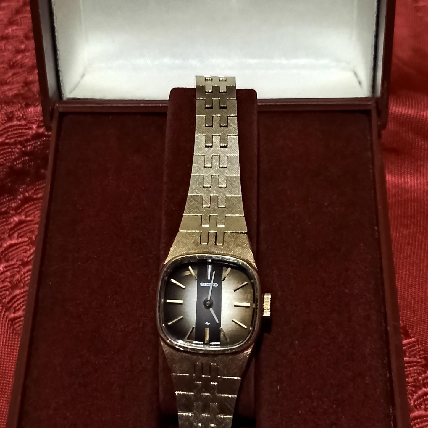 ساعت آنتیک و نایاب