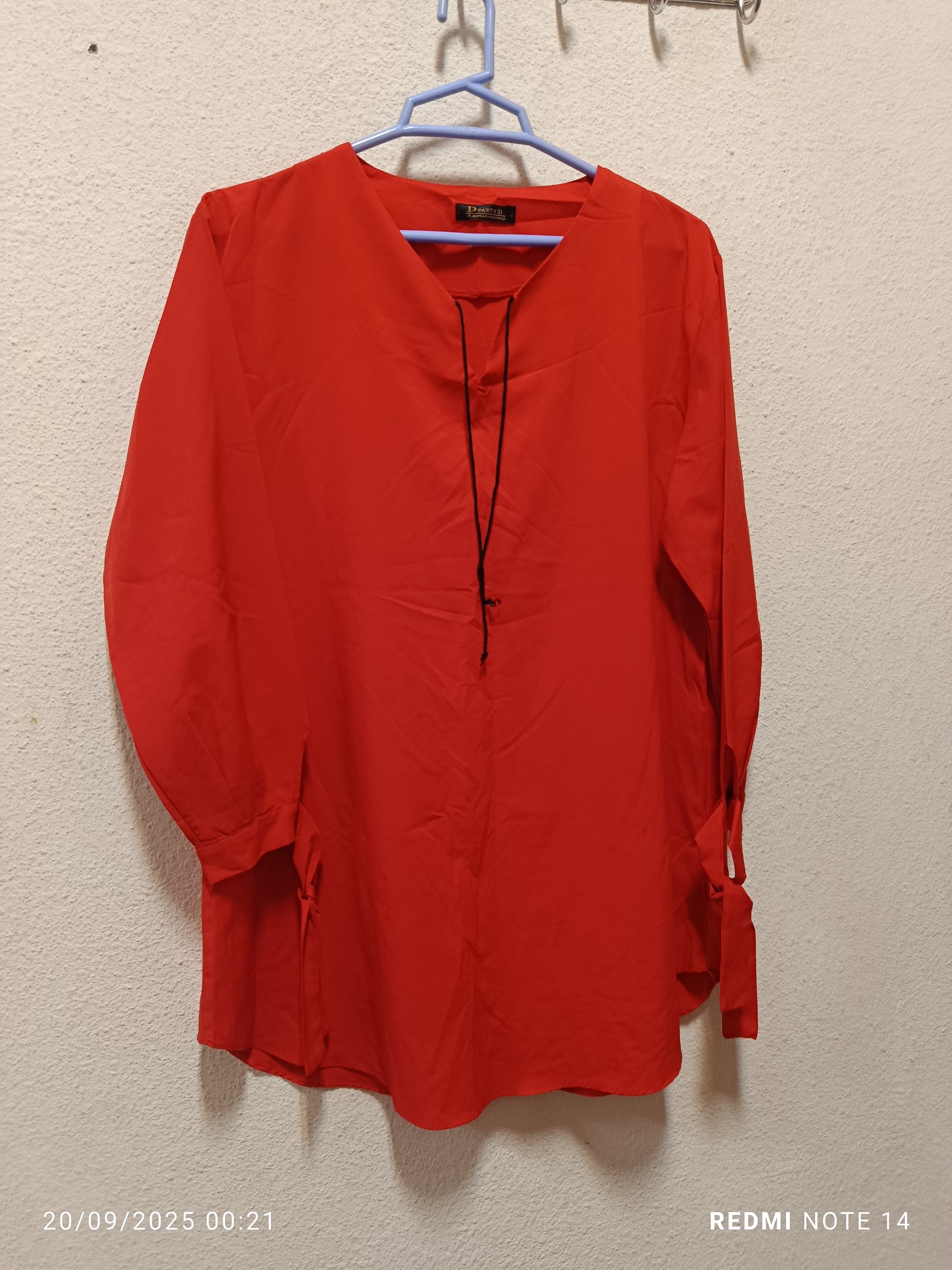 شومیز قرمز زنانه