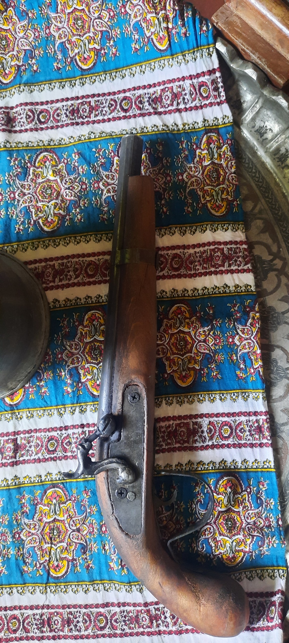 تفنگ قاجاری چوبی