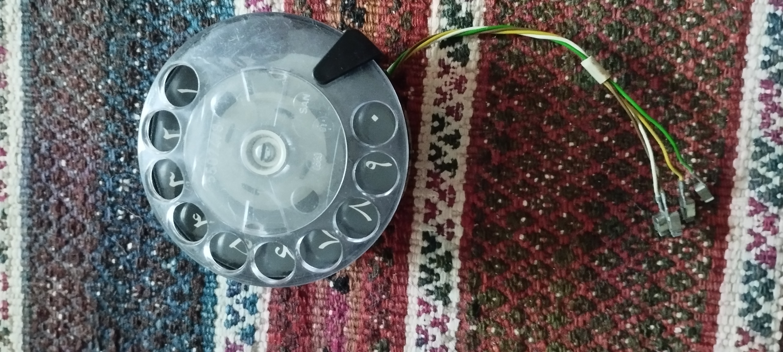 شماره گیر چرخشی تلفن قدیمی