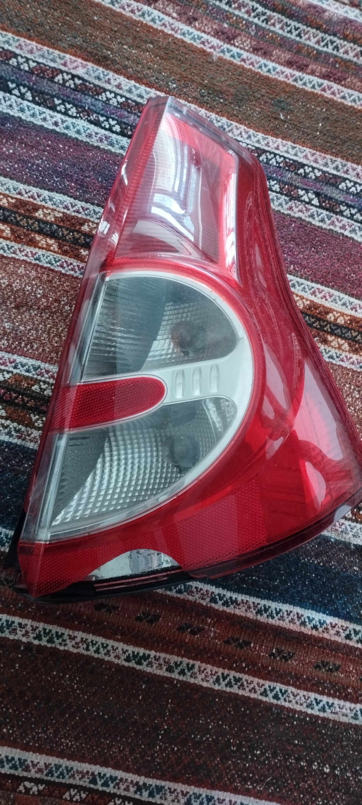 چراغ عقب رنو ساندرو