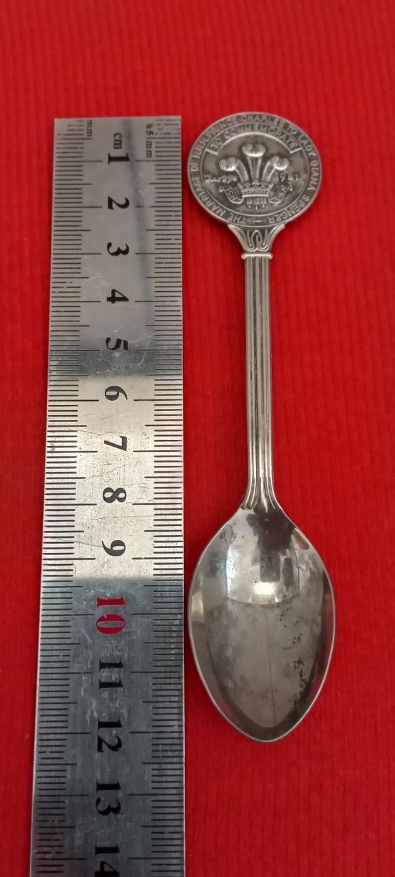 قاشق یادبودی دایانا و پرنس چارلز 1981