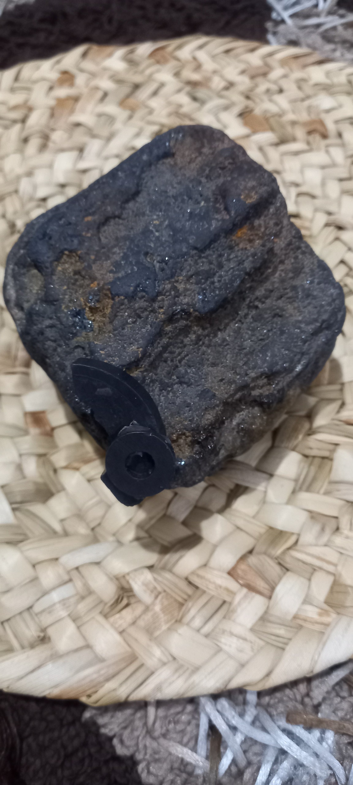 سنگ مغناطیسی بزرگ