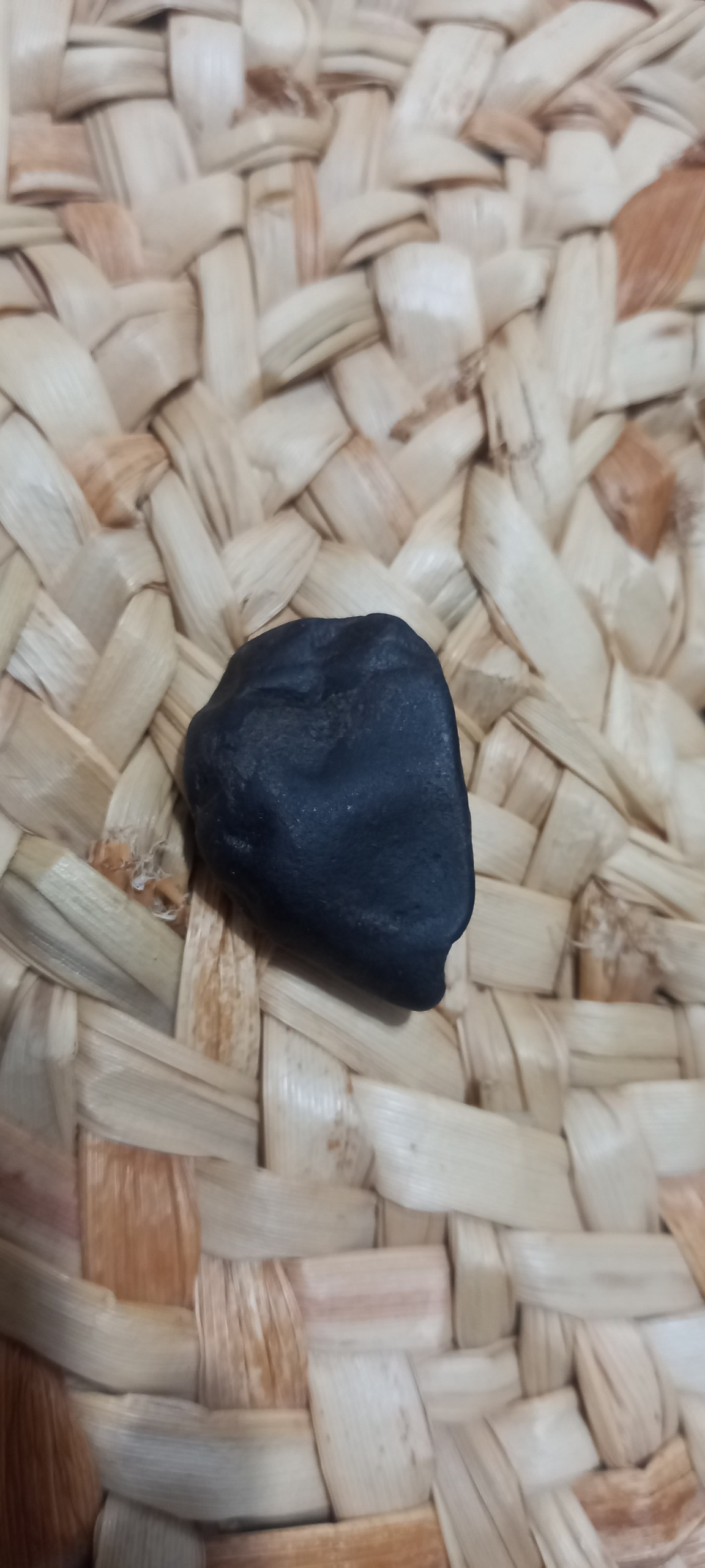 سنگ سیاه مشکوک