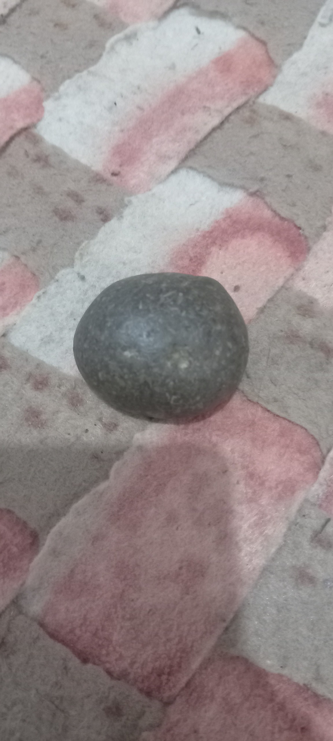 سنگ گرد مشکوک