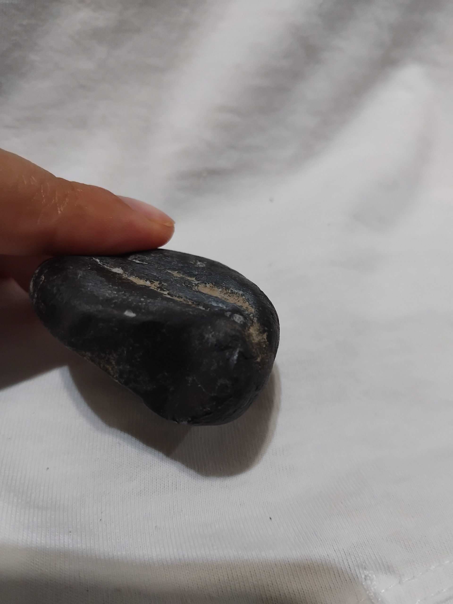 سنگ سیاه و سختی بالا