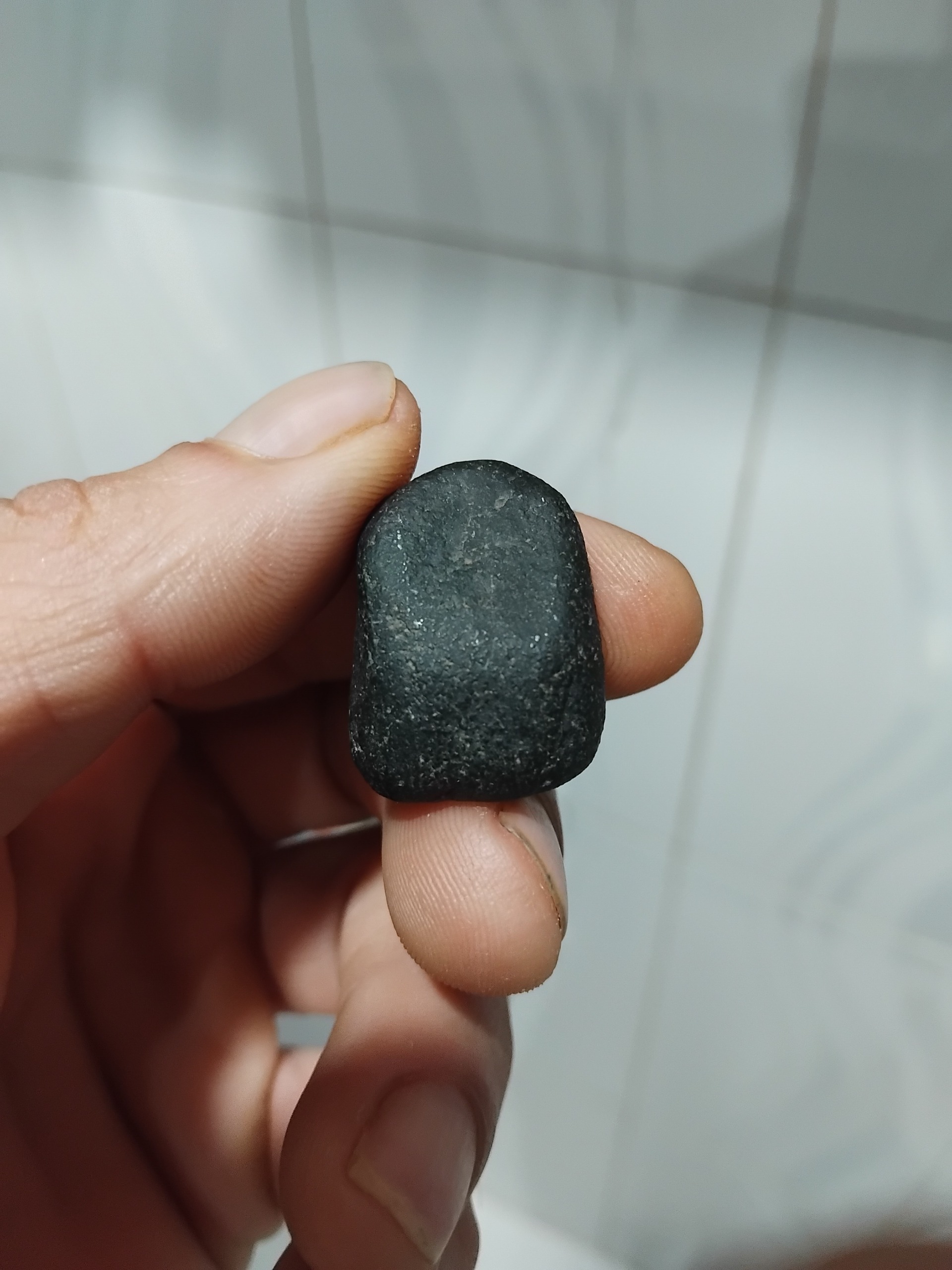 سنگ سیاه مشکوک