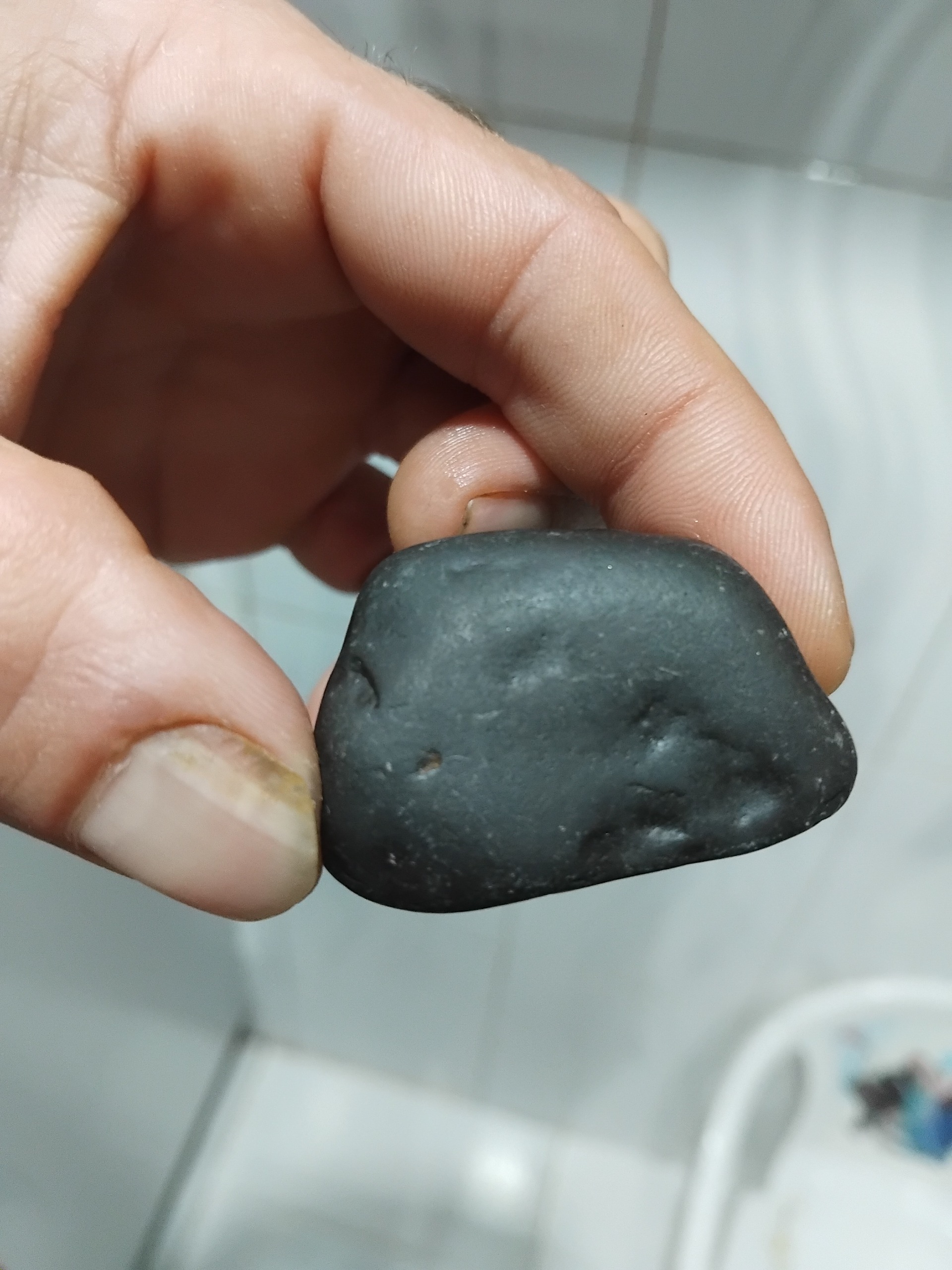 سنگ سیاه مشکوک