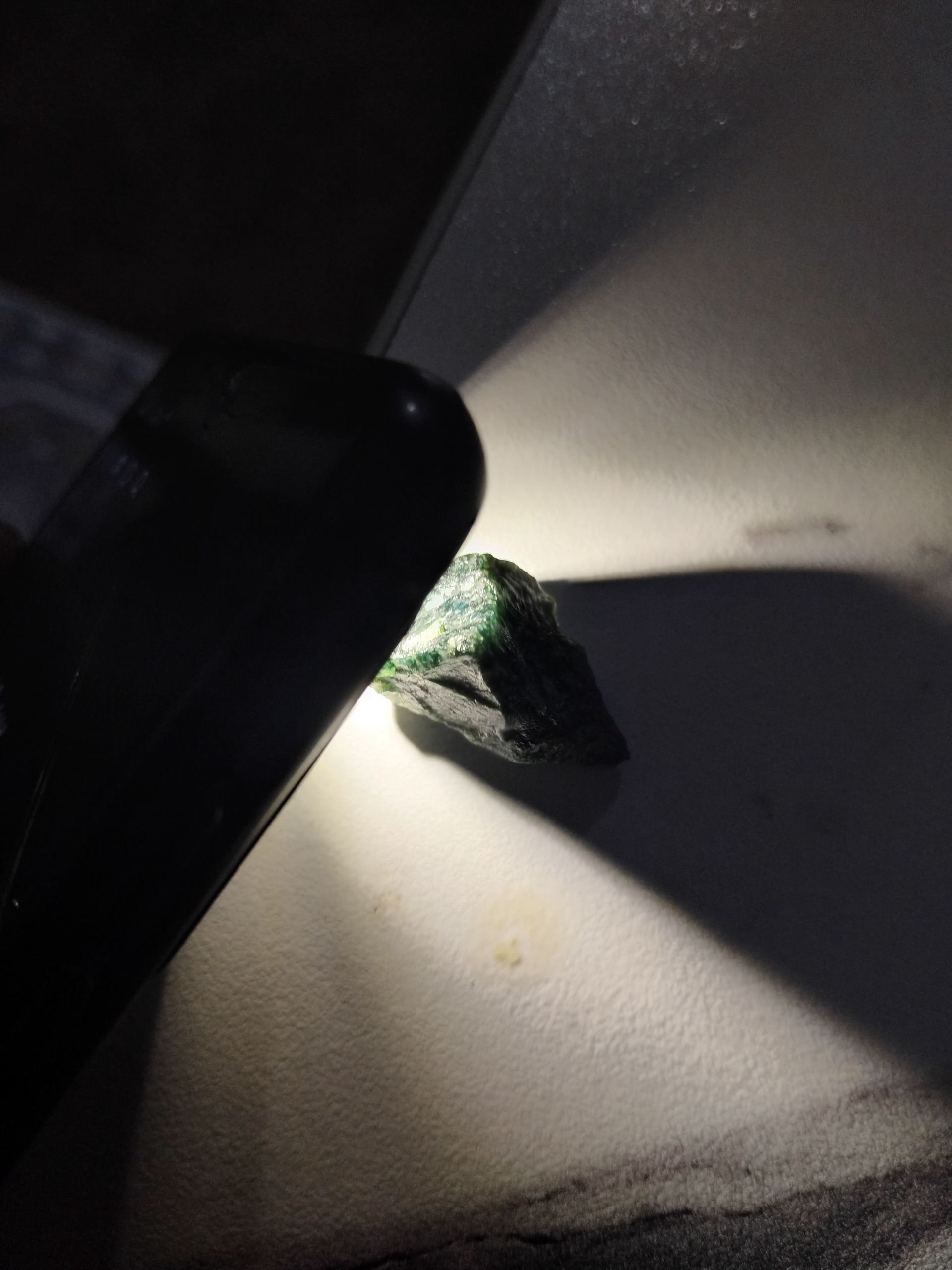 زمرد شفاف اصل 5گرم