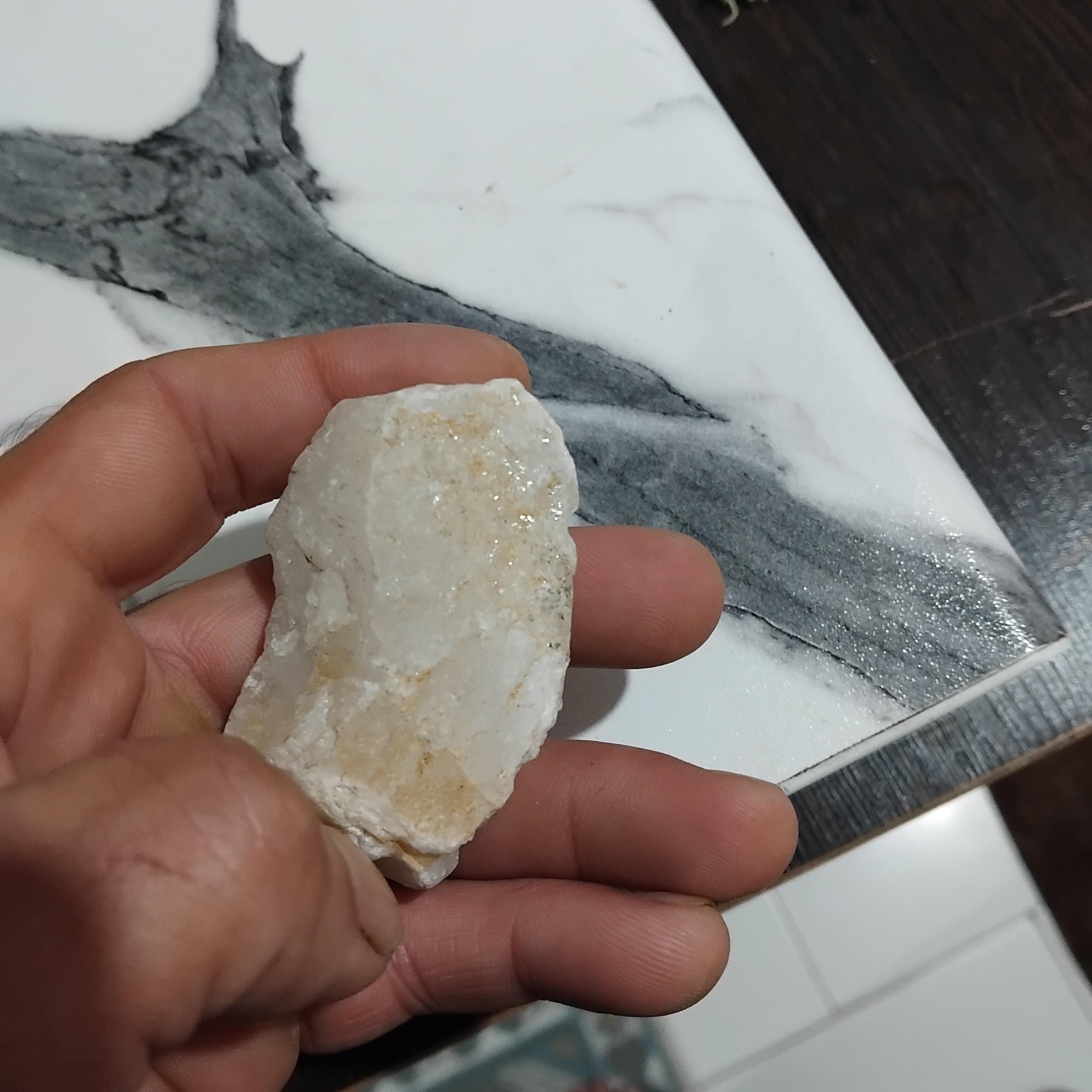 کریستال شفاف زیبا راف