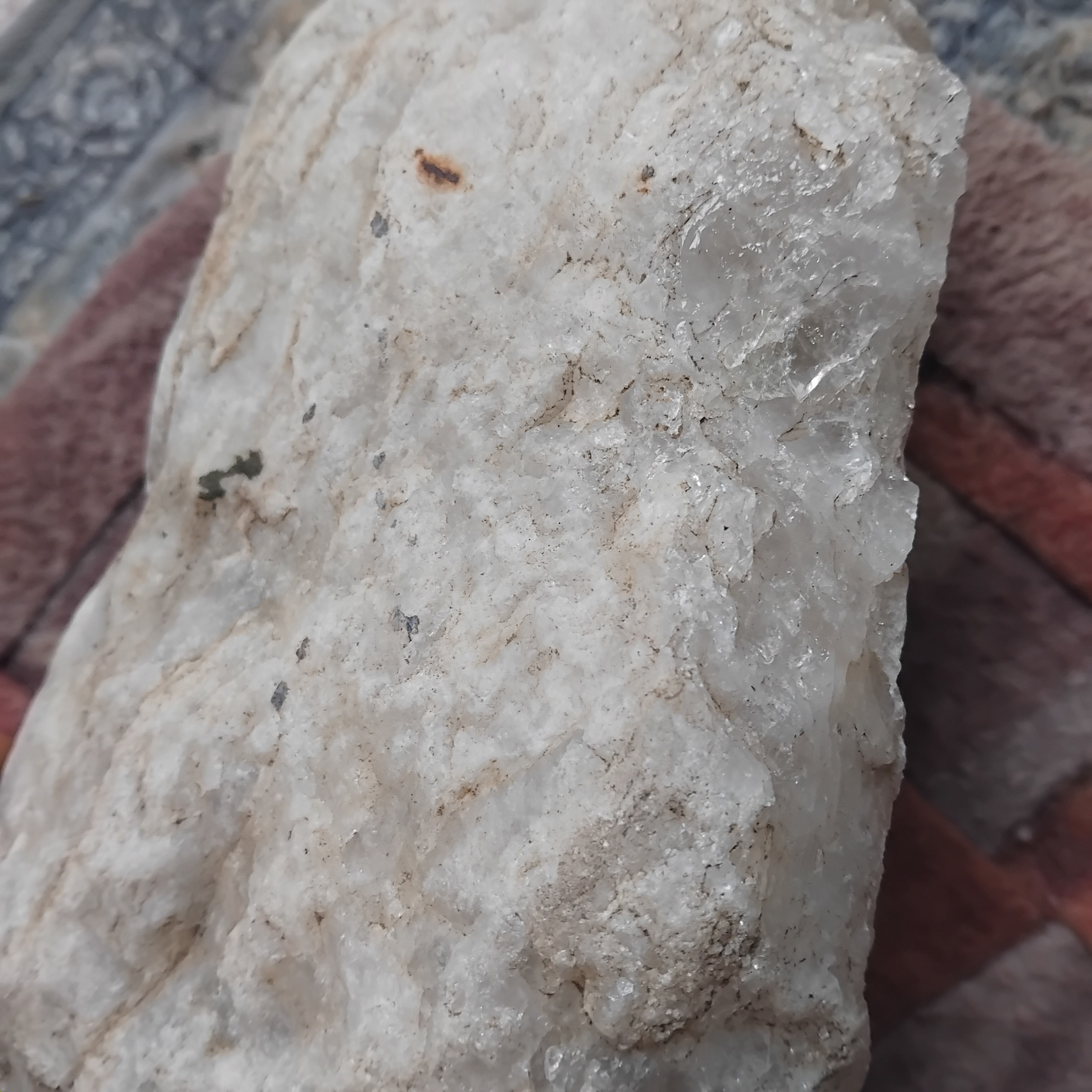 سنگ شفاف فوق بزرگ تضمینی