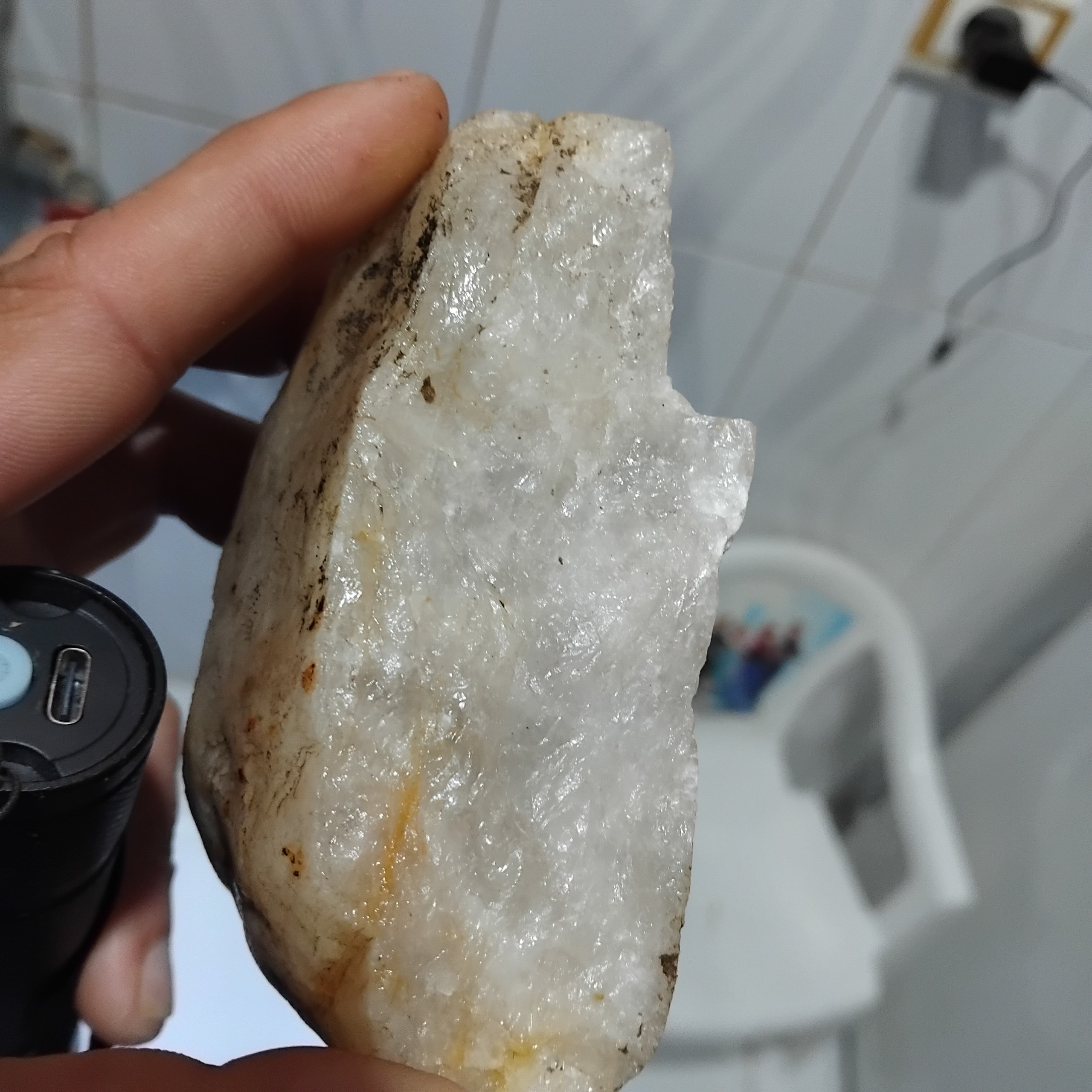 سنگ کریستالی شیشه ای