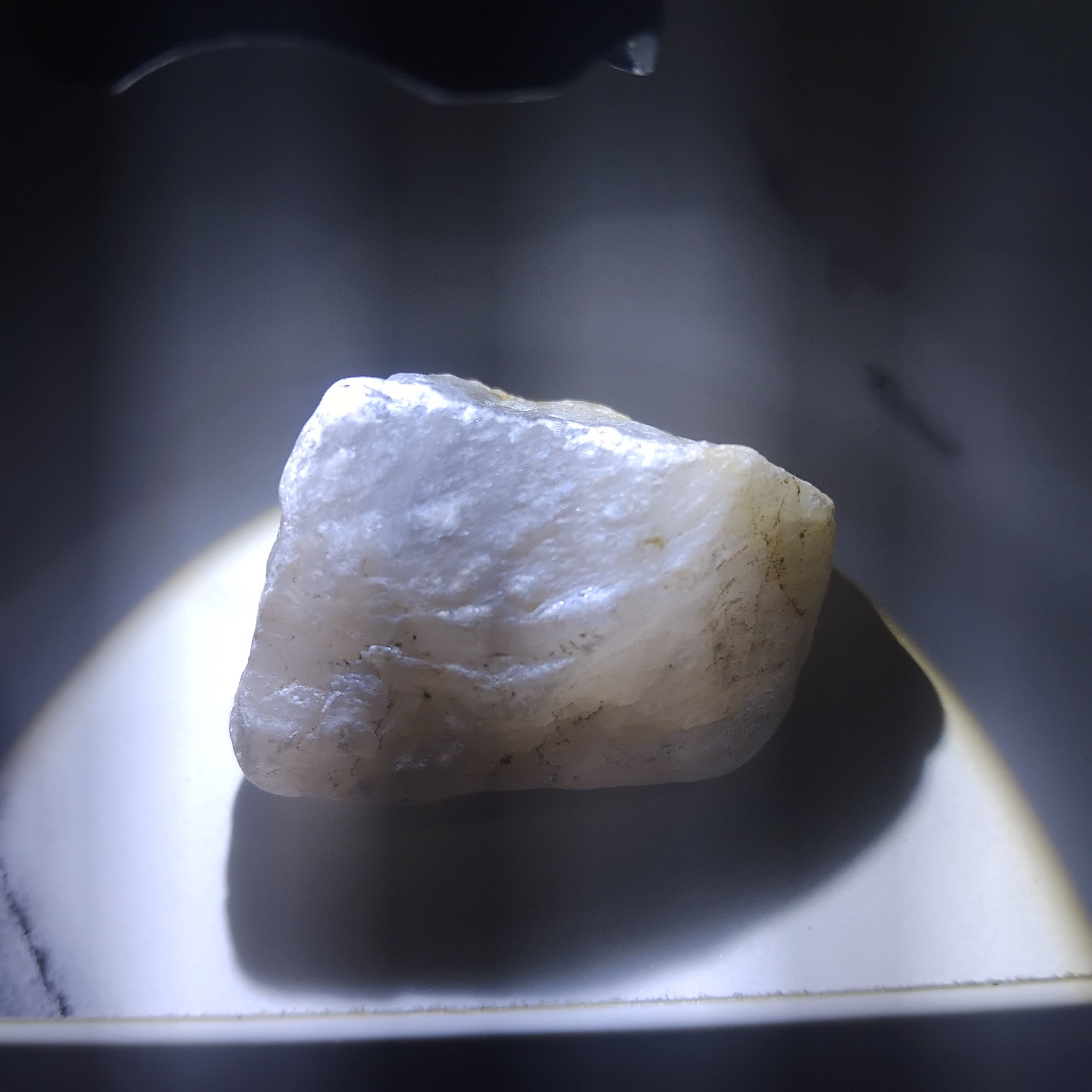 یاقوت بیرنگ 40گرمی معدنی