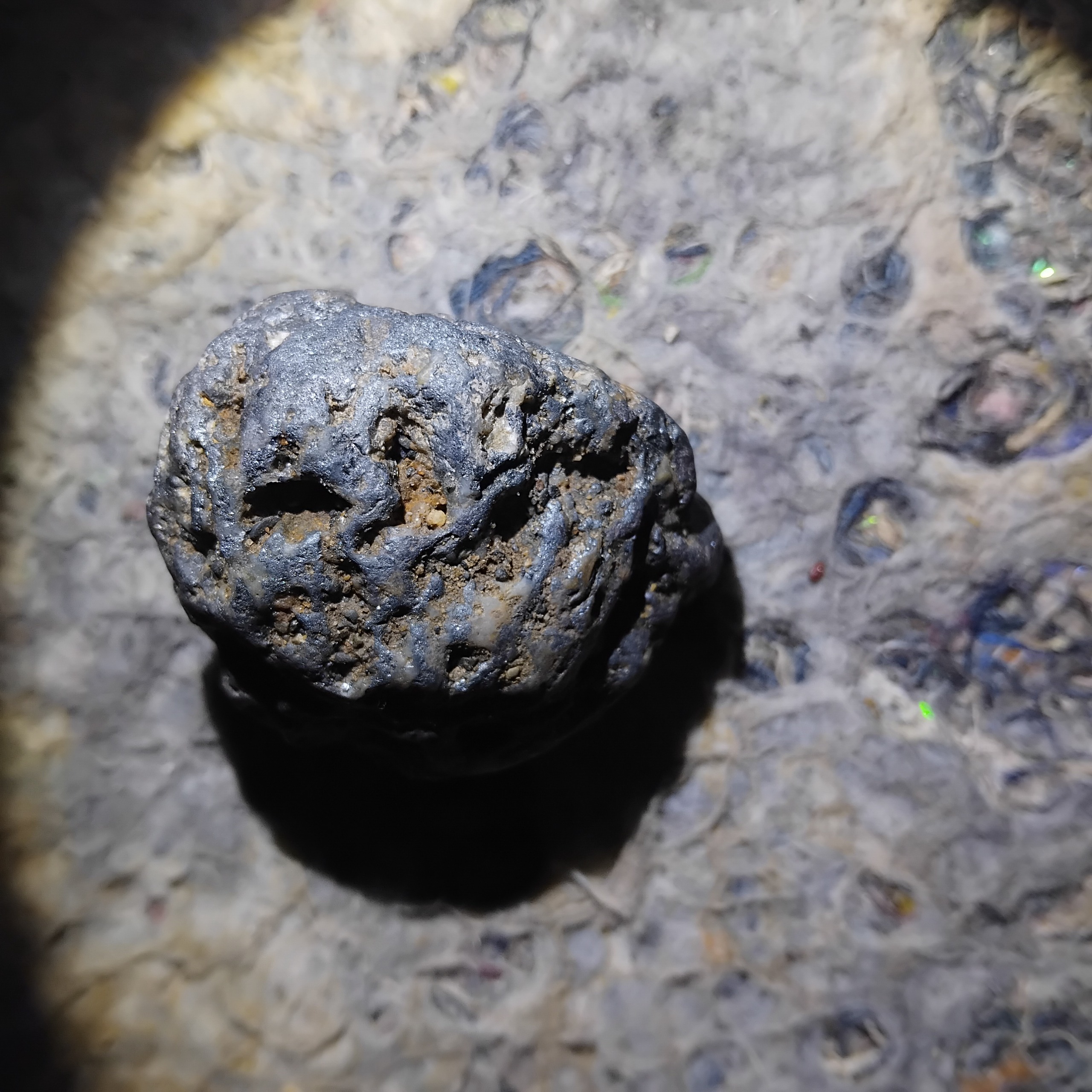 الماس سیاه معمولی