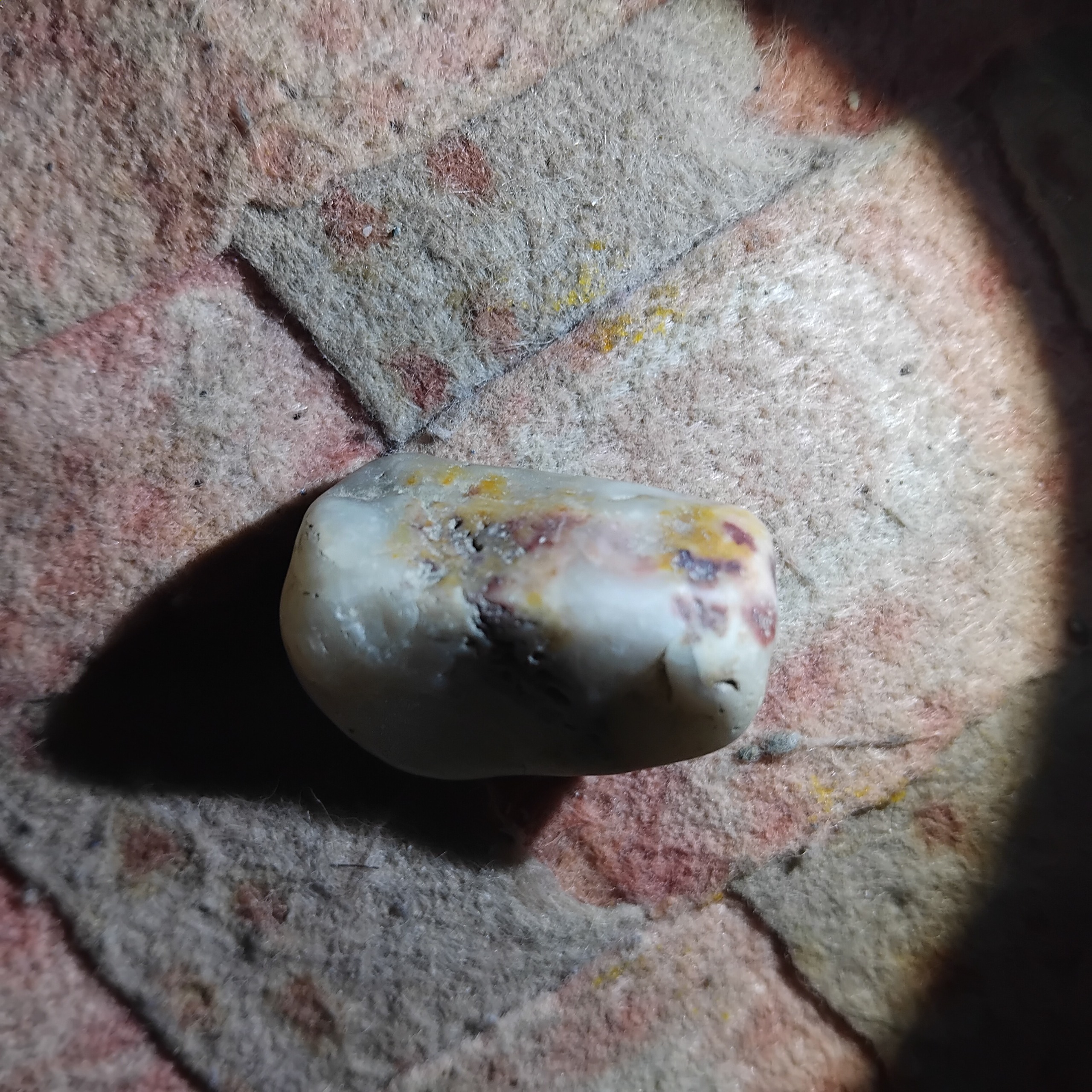 کهربای طبیعی زیبا