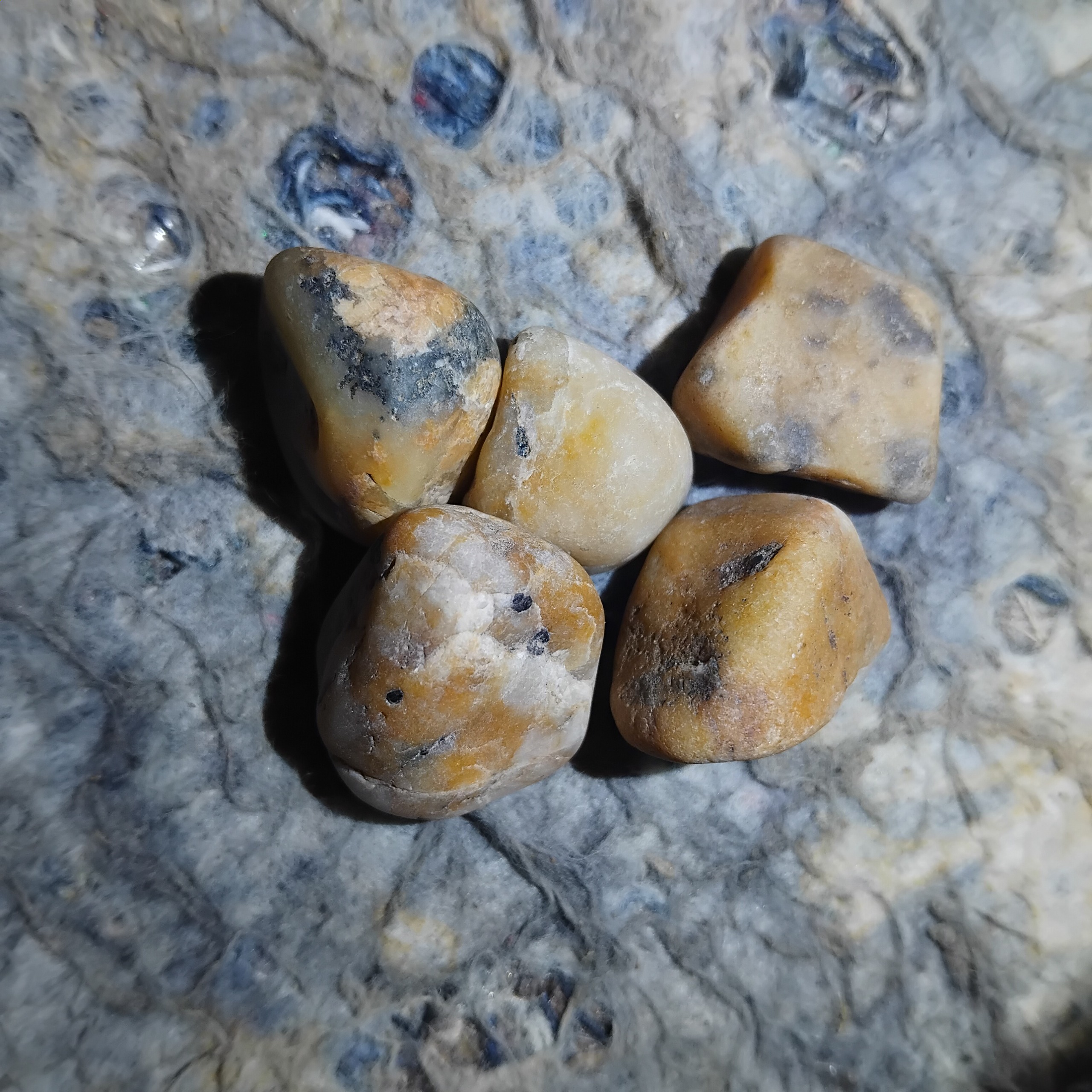 5عدد کهربای جهت نگین