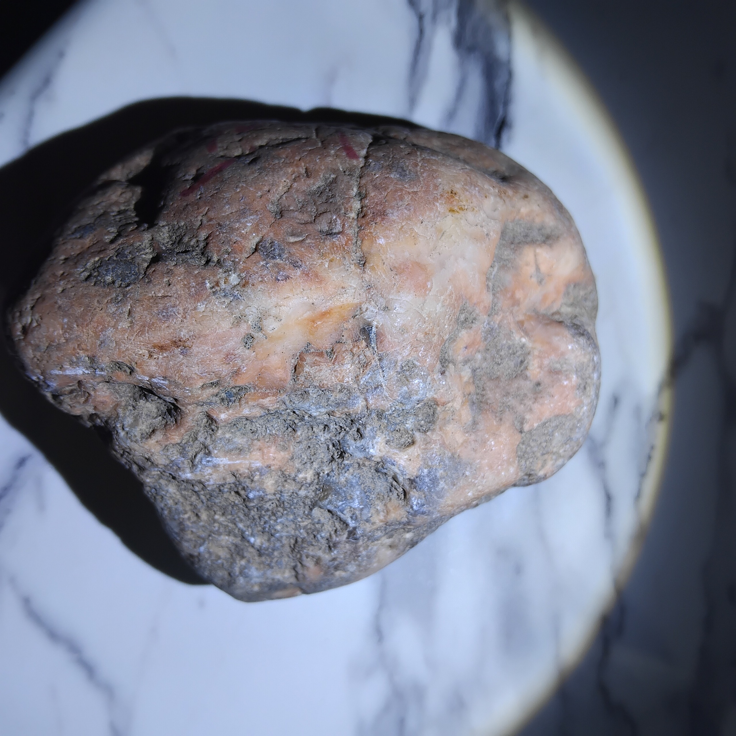 کهربای زیبای نیم کیلویی