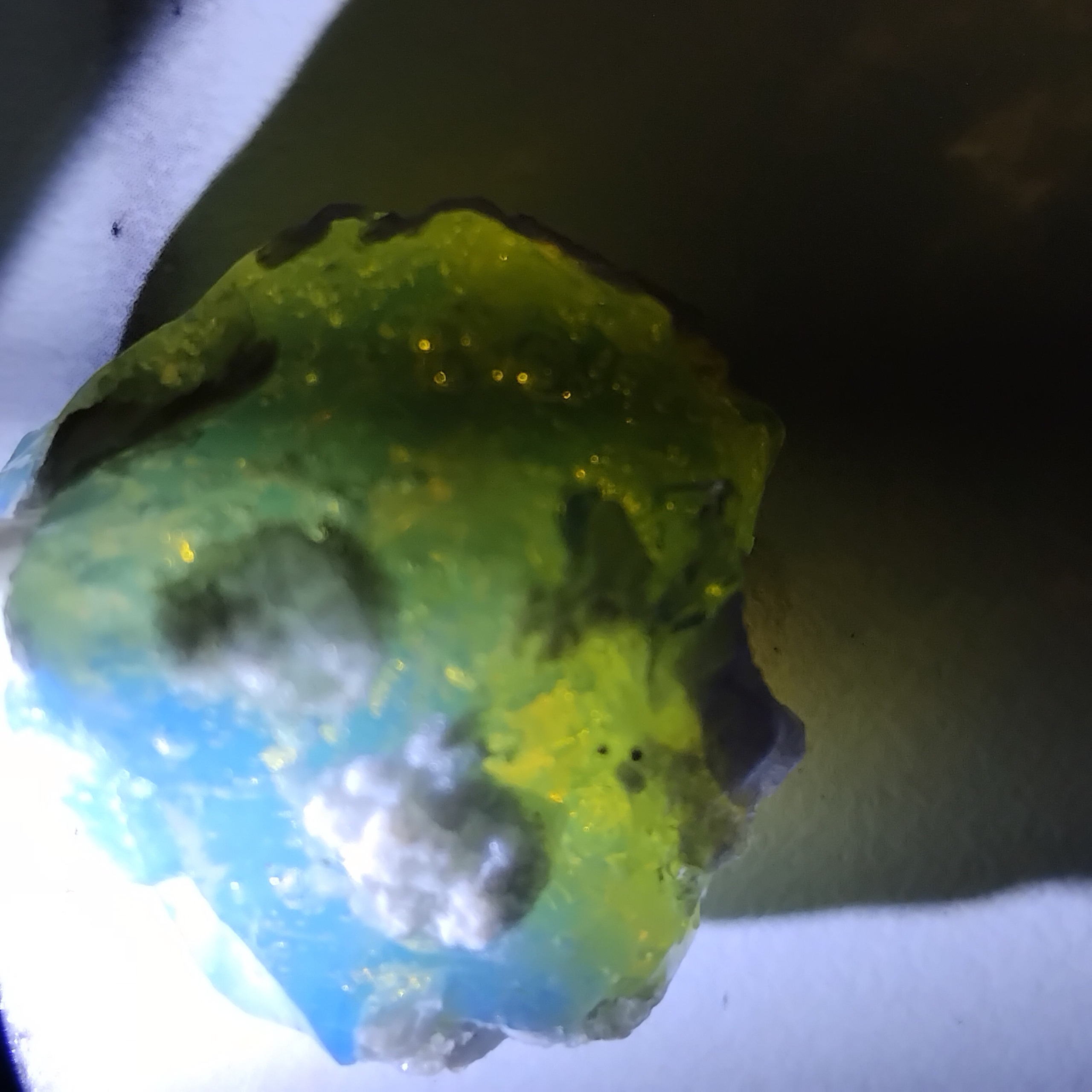 سنگ ابسدین یا اپال