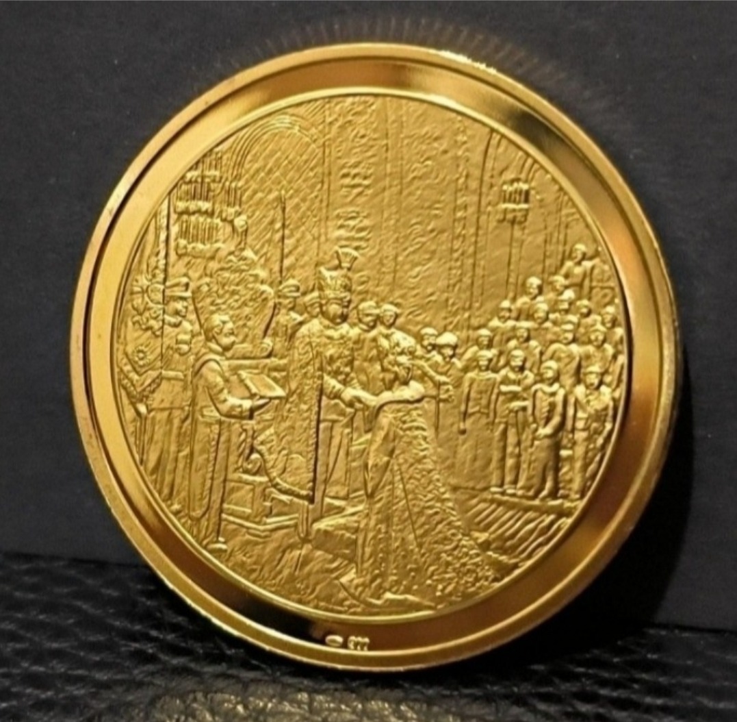 مدال روکش طلا تاجگذاری