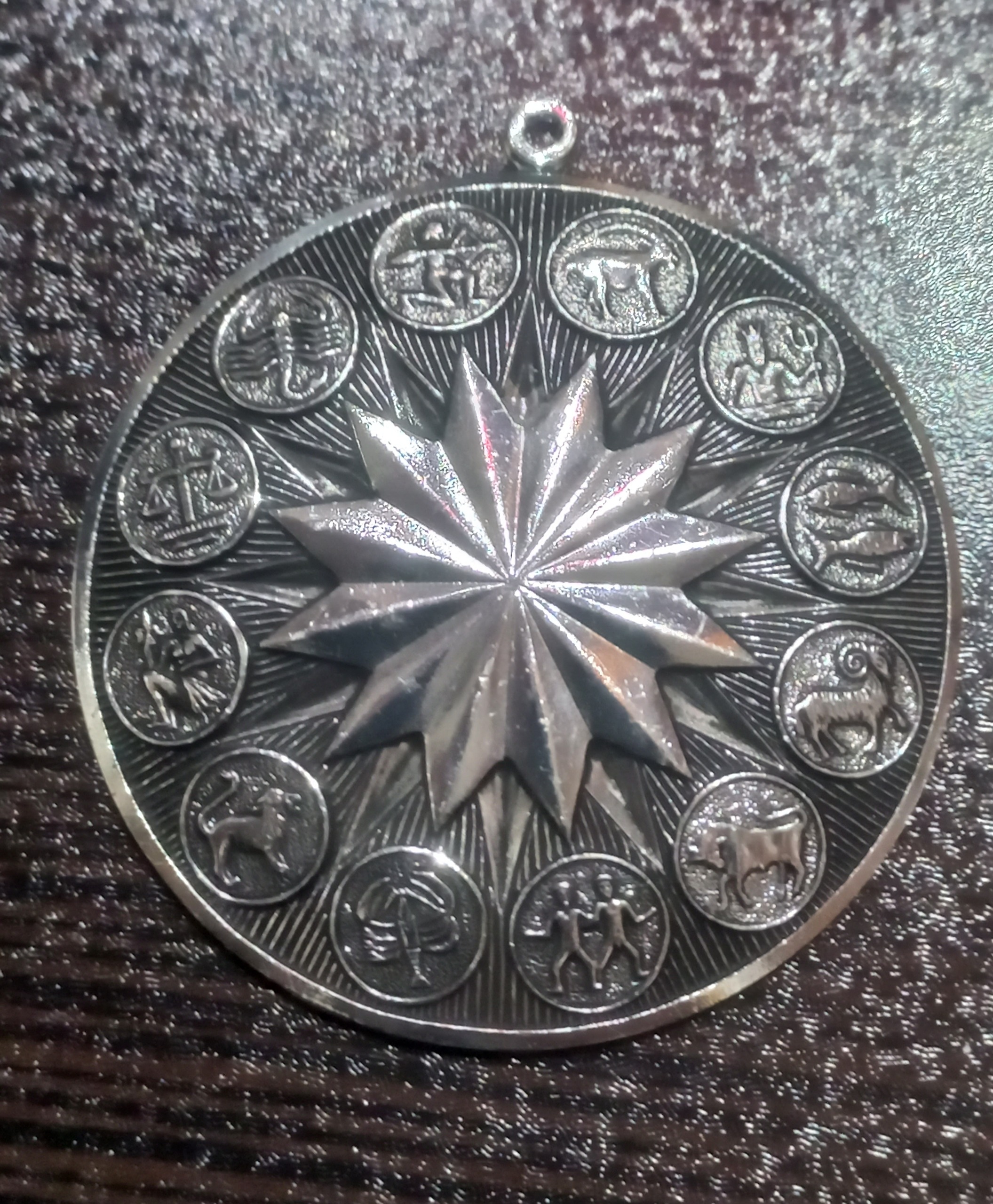 آویز گردنبند ماه های تولد