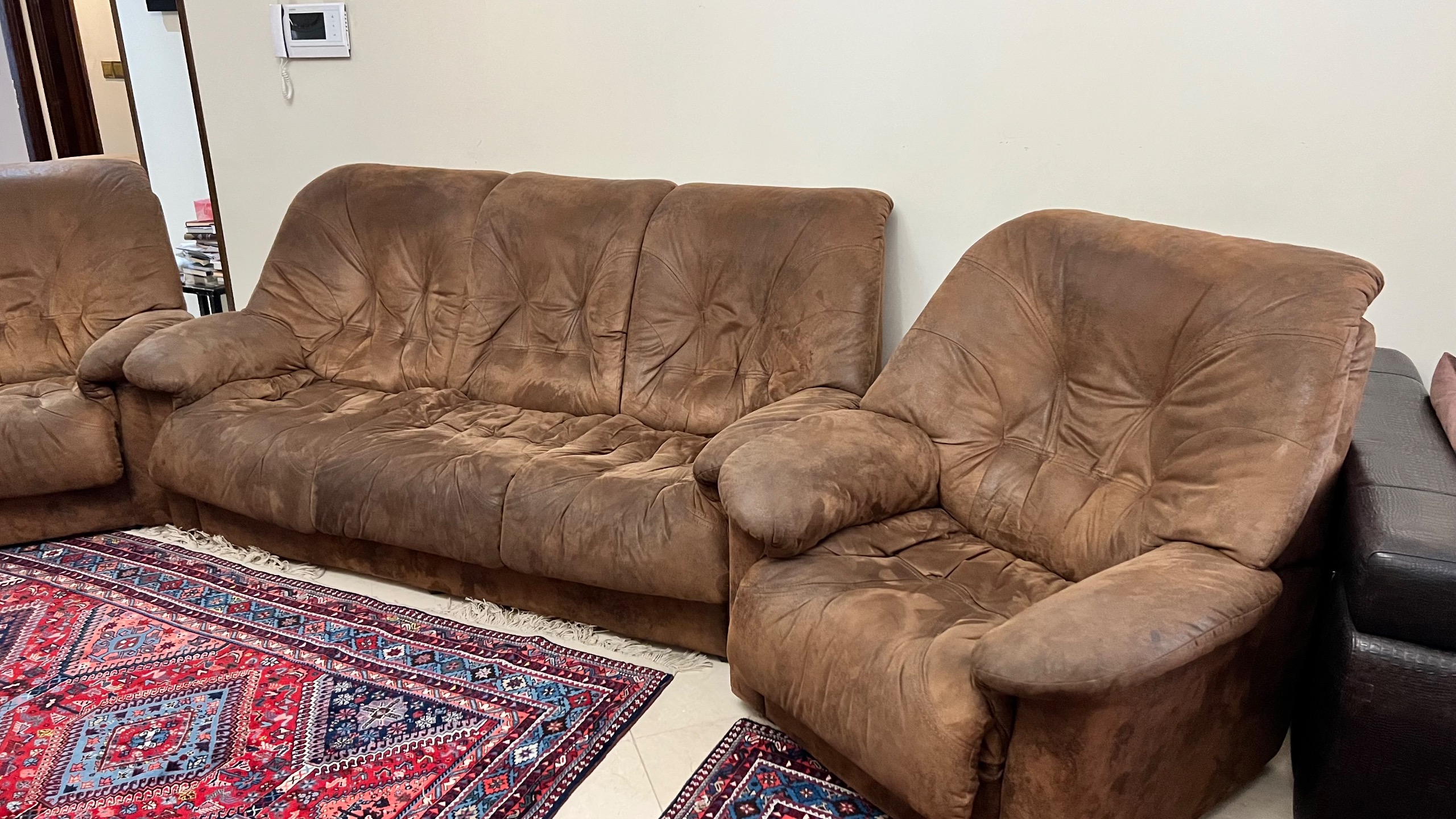 مبل نشیمن قهوه ای