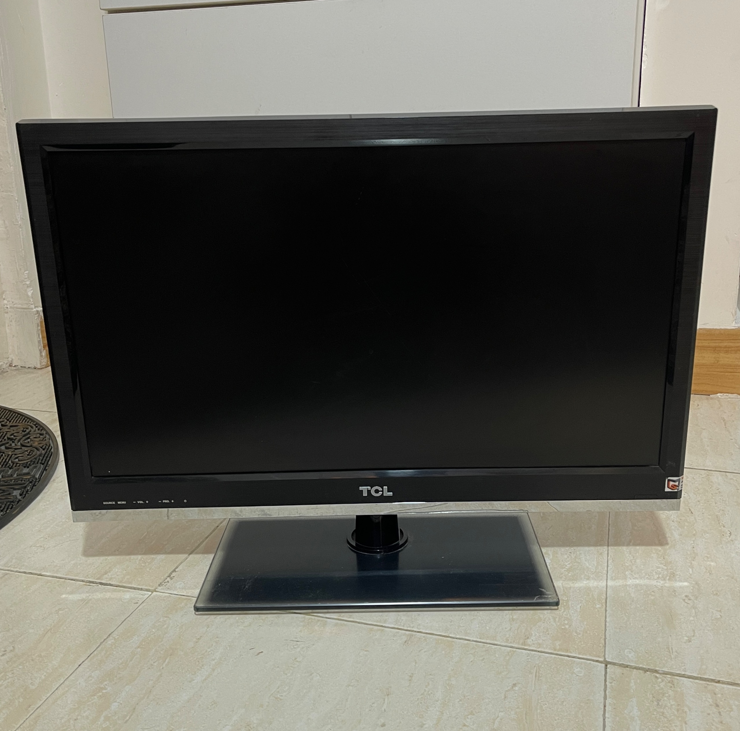 مانیتور تلویزیون برند TCL ( توضیحات )