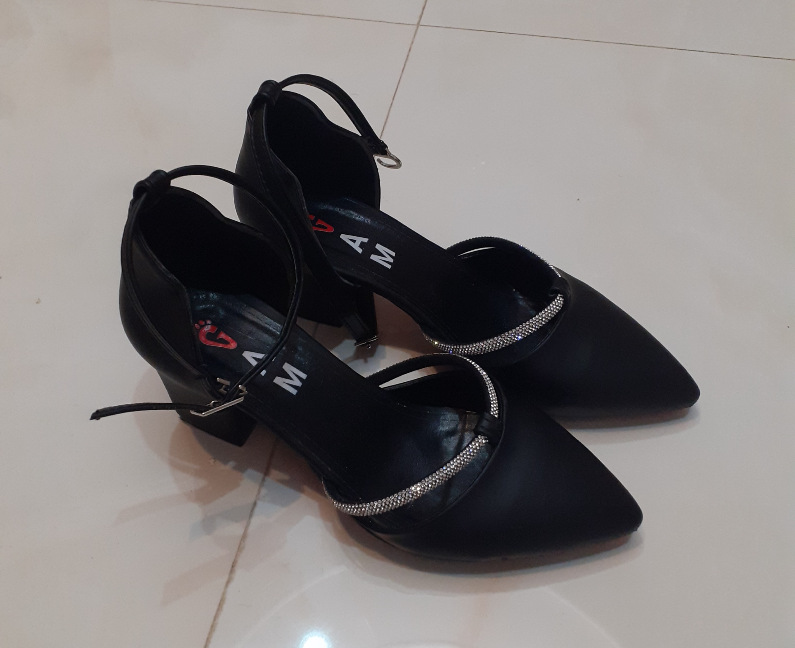 کفش مجلسی نگین دار