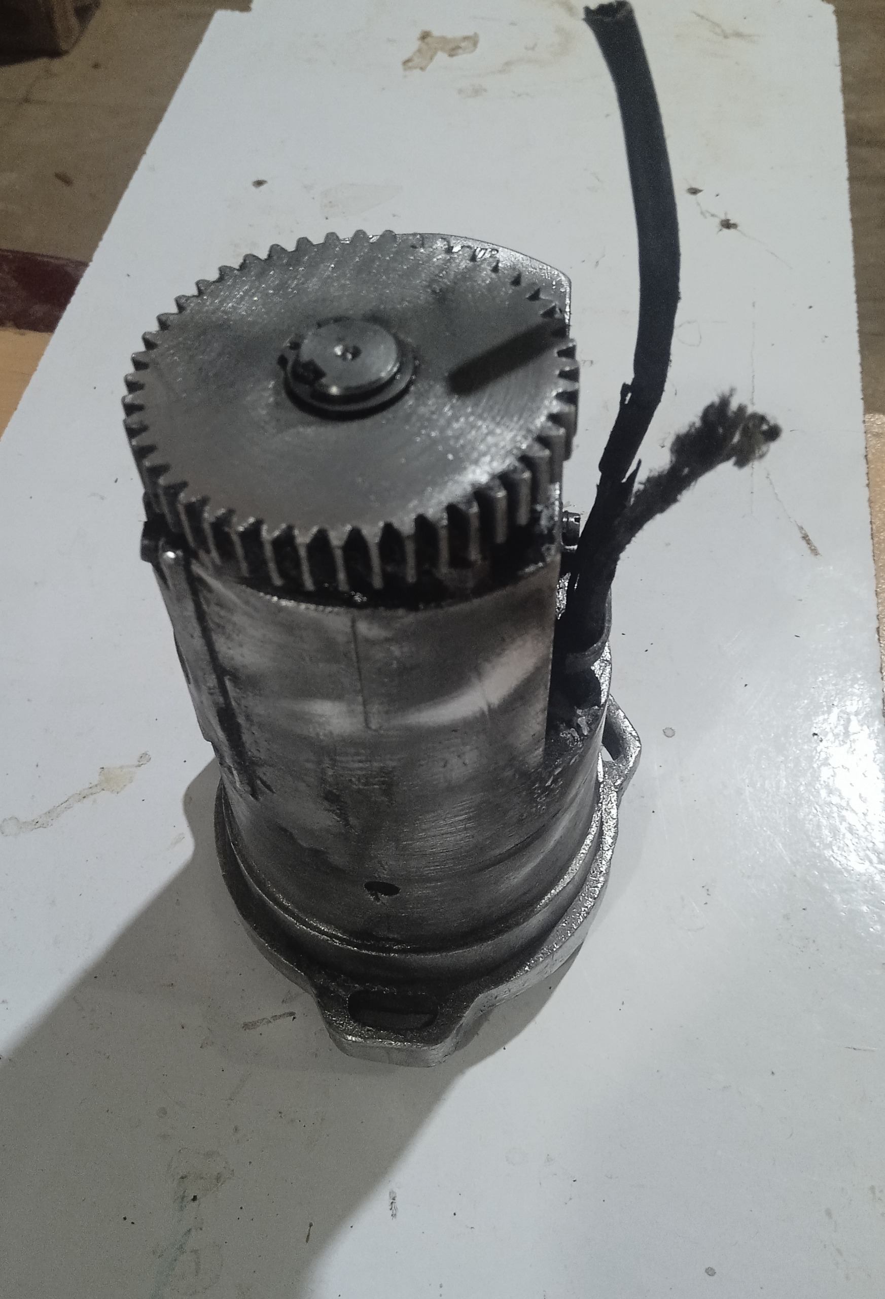 تعدادی قطعات صنعتی یکجا