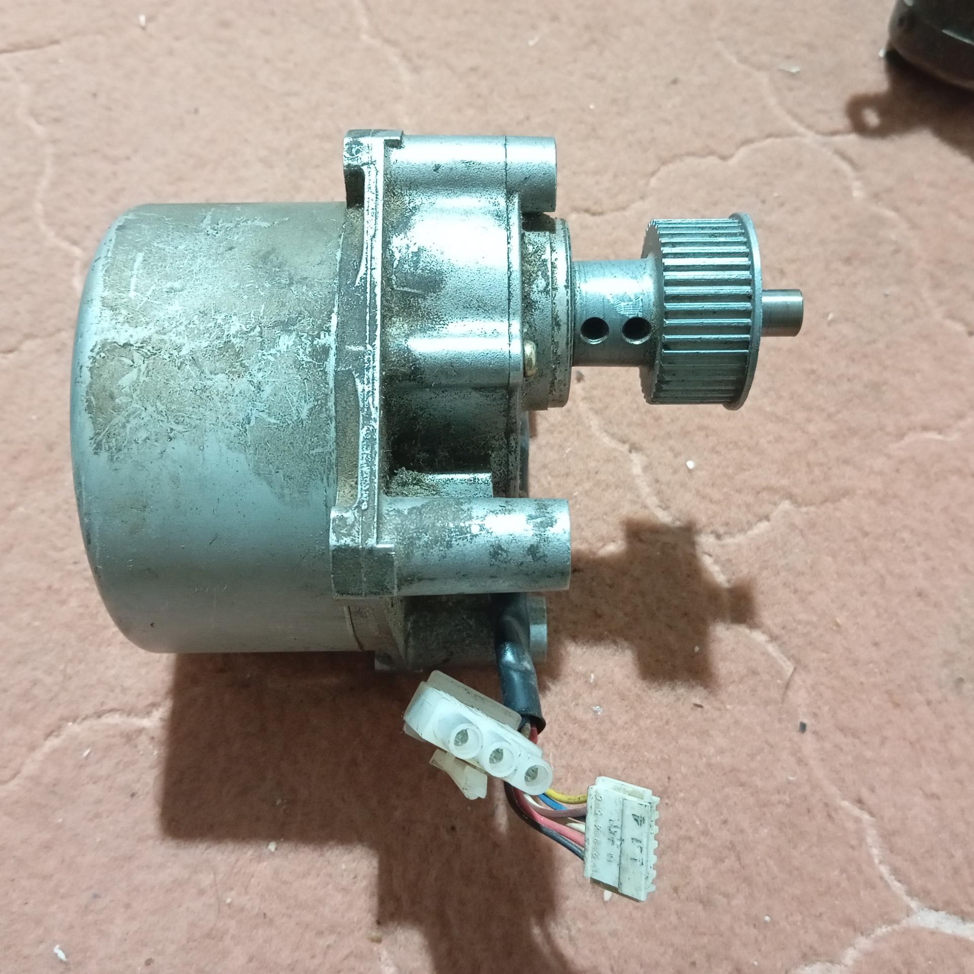 موتور گیربکسی 24 ولت DC