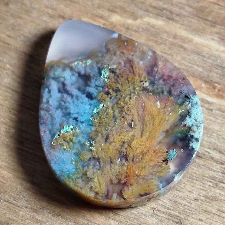 نگین گردن آویز