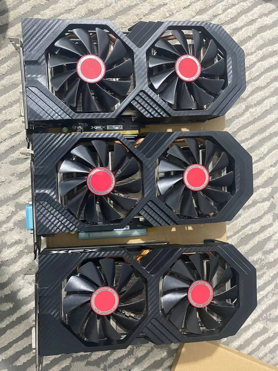 3 عدد کارت گرافیک rx 580 8gbمشابه نو اکبند باکارتن
